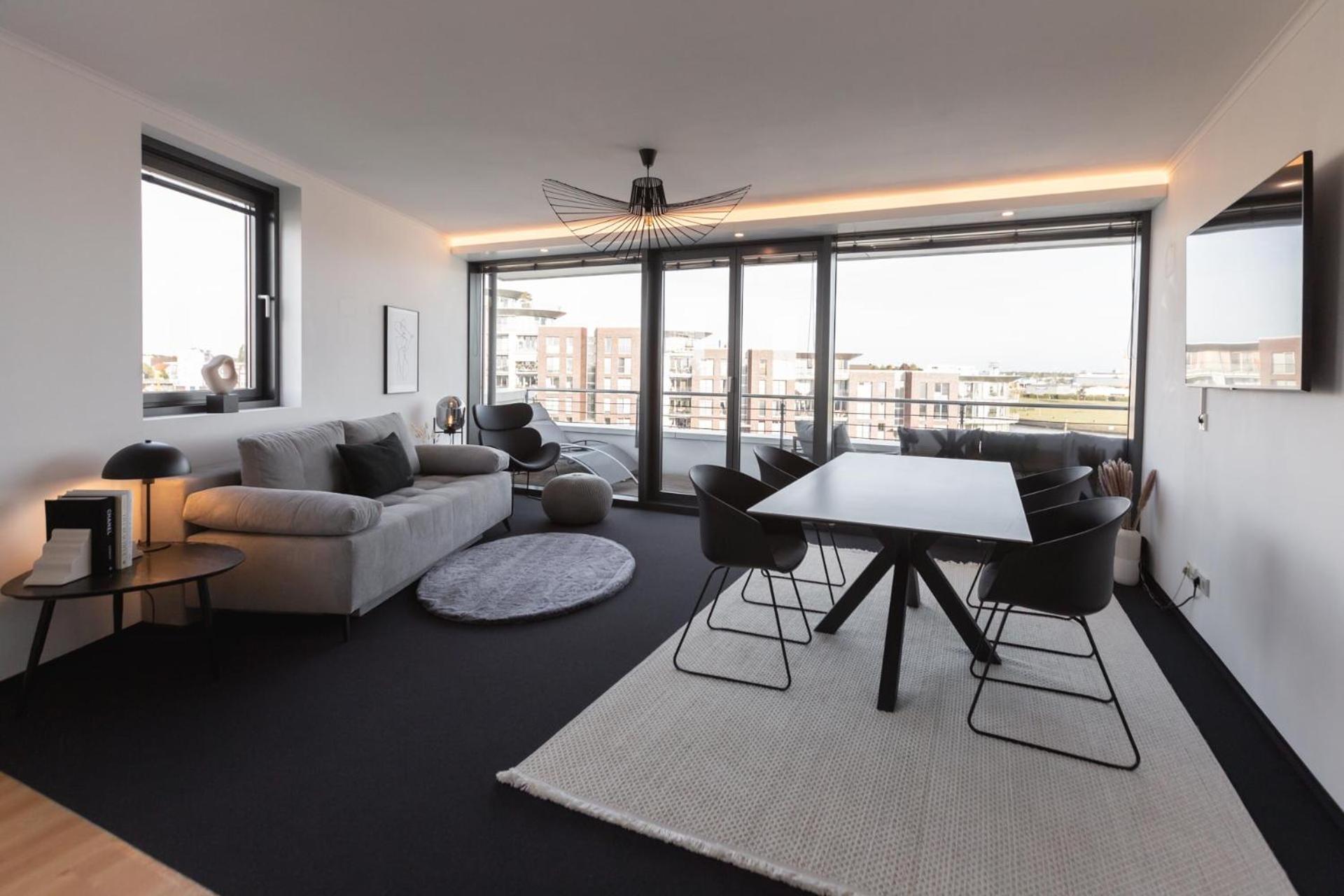 Bheaven I Marina Premium Apartment