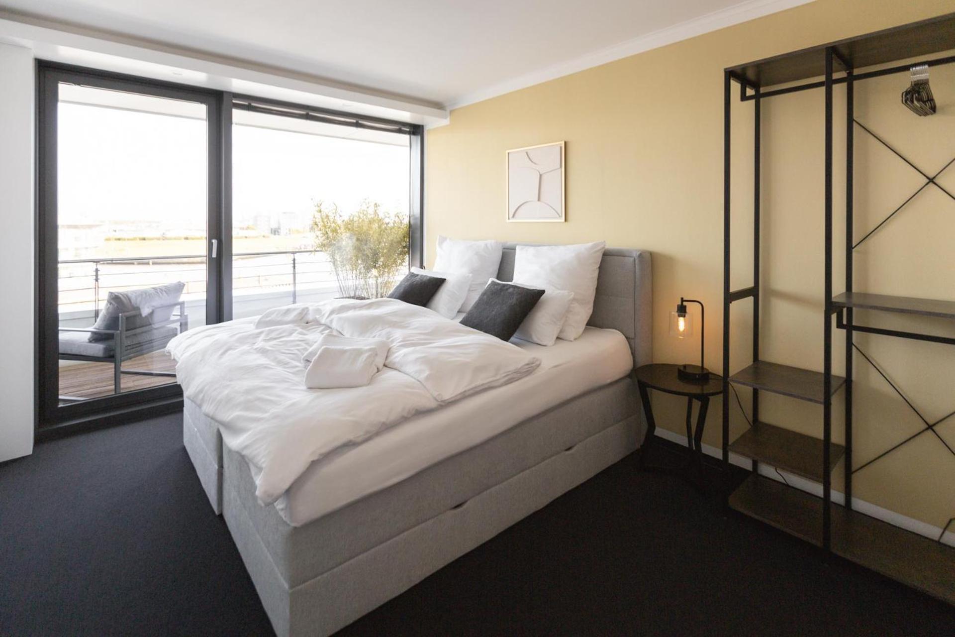 Bheaven I Marina Premium Apartment
