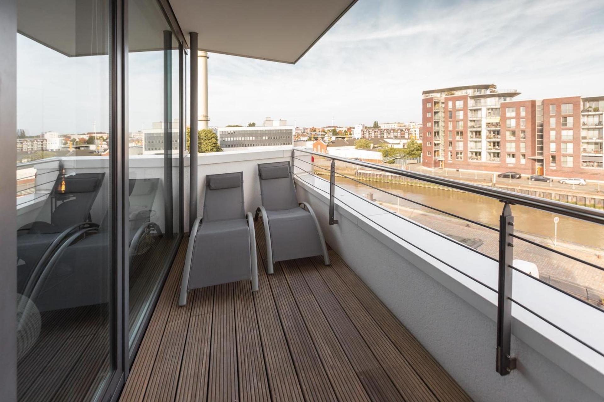 Bheaven I Marina Premium Apartment