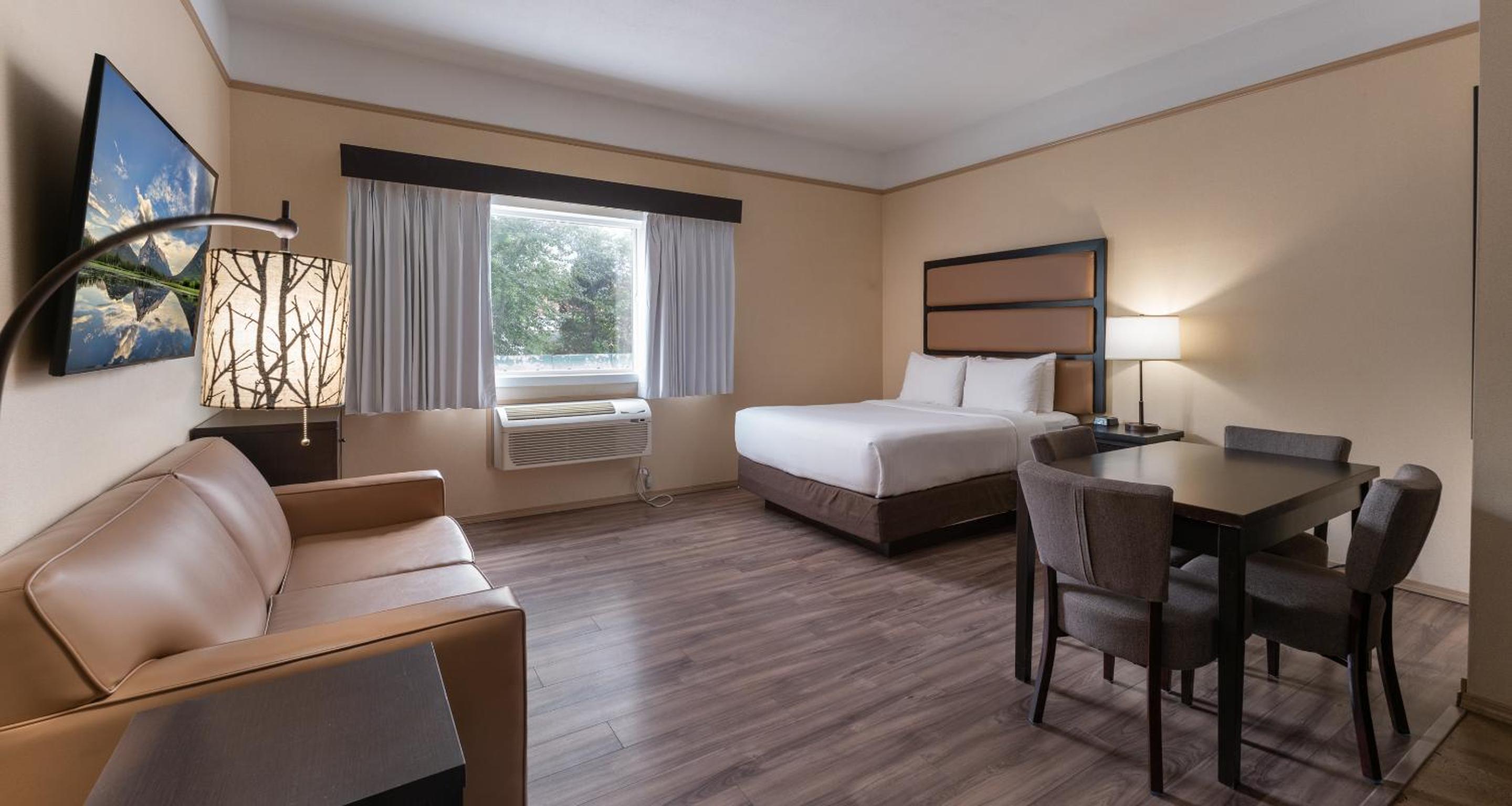 Golden Vacations - Prestige Inn Golden - Property Image 18