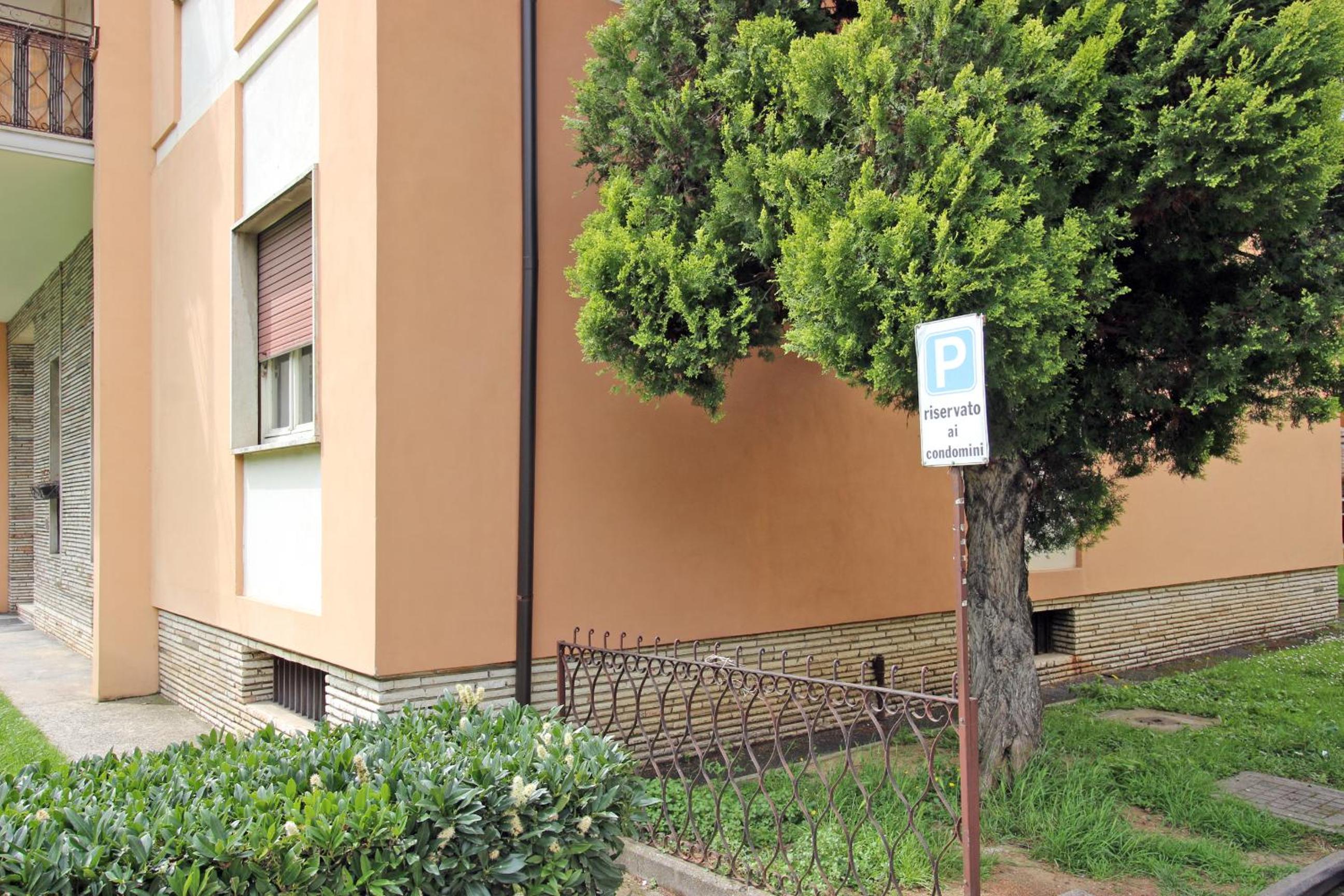 Schivardi Road view 3