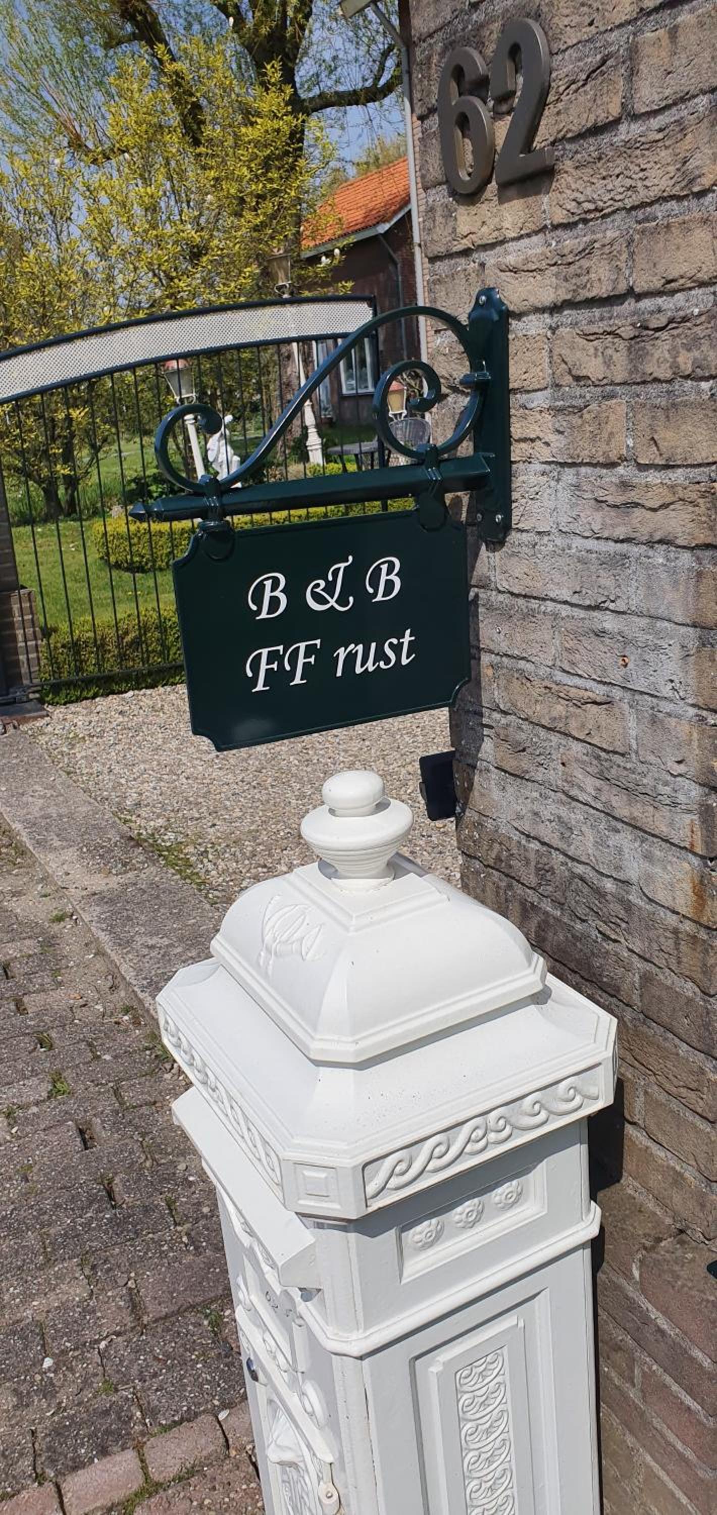 Bed & breakfast FF rust view 2