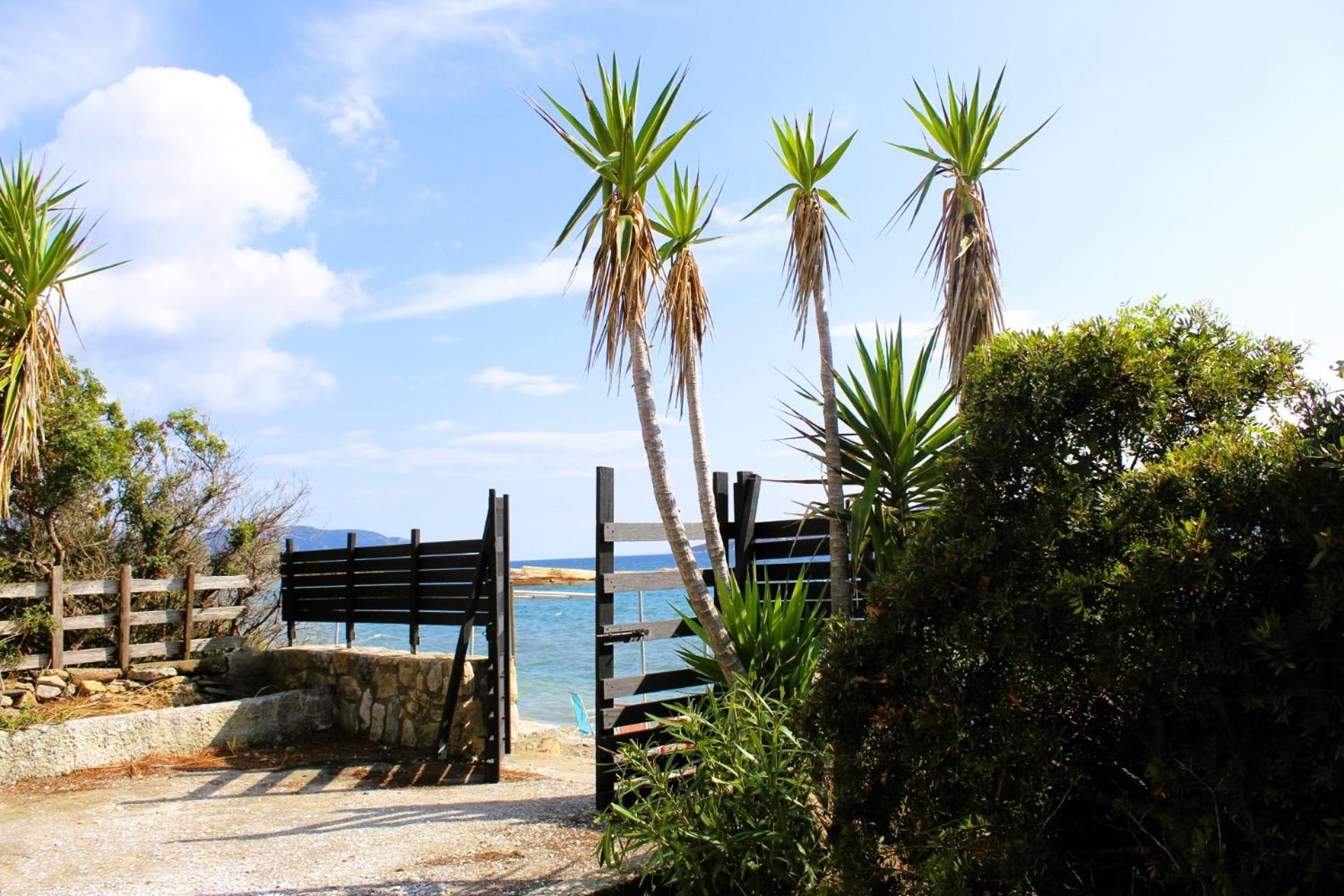 The Sisters Beach House view 5