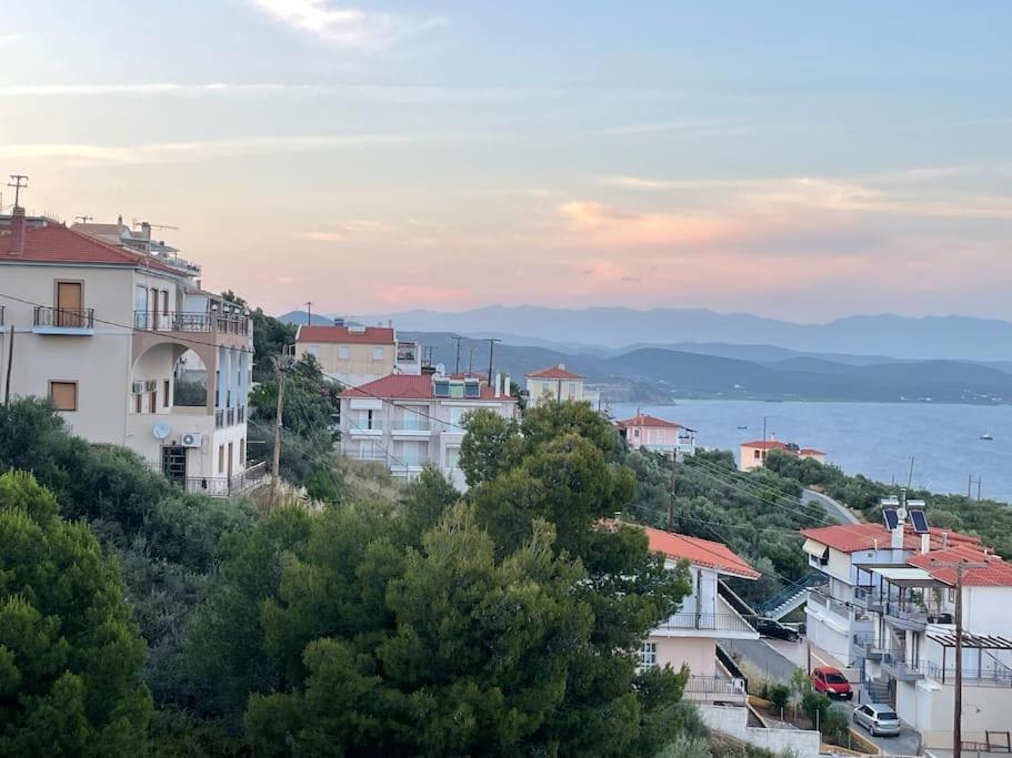 Akoumaros Breeze