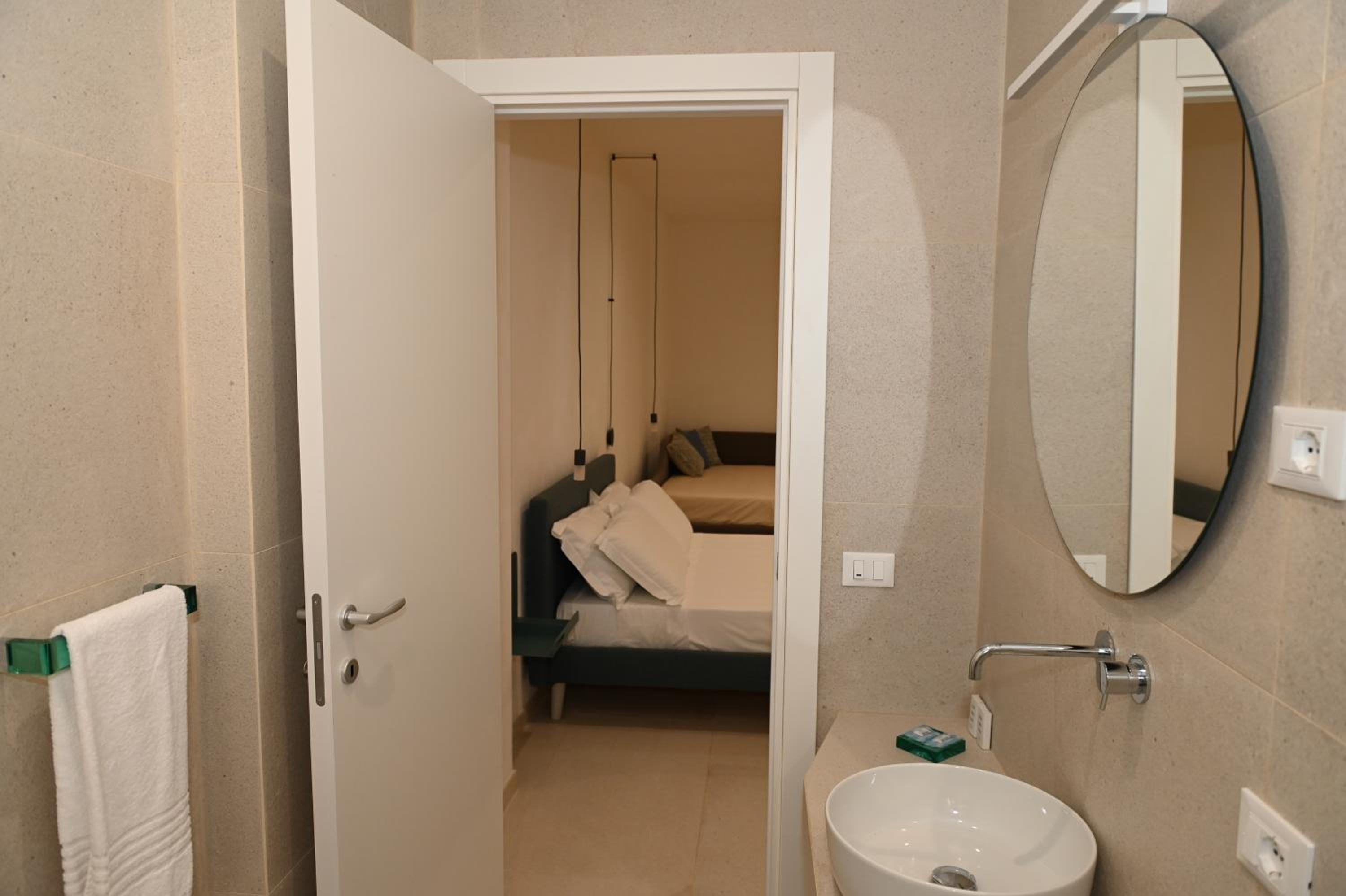Lebum Apartments & Suites