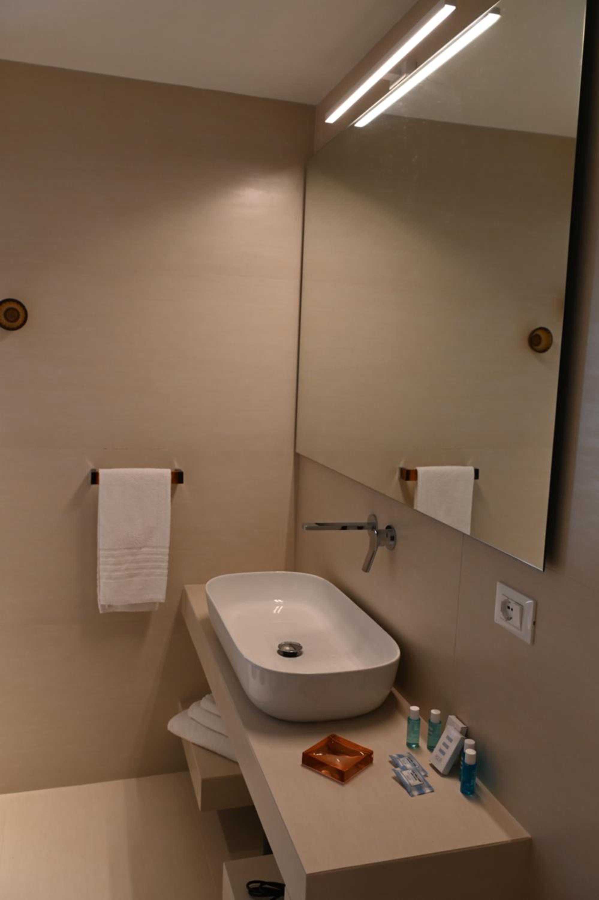 Lebum Apartments & Suites