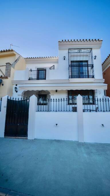 Preciosa casa 4 dormitorios con piscina privada