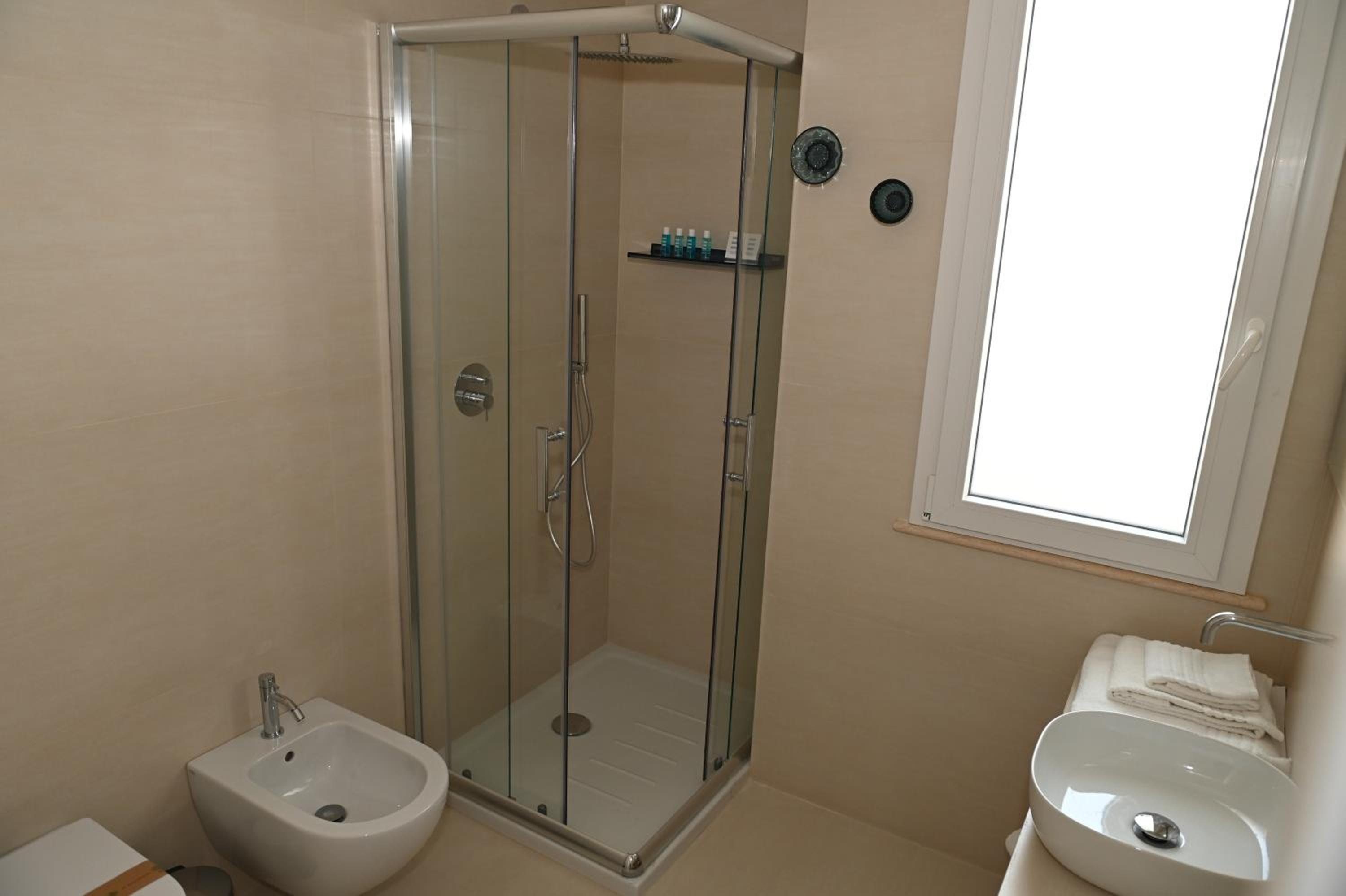 Lebum Apartments & Suites