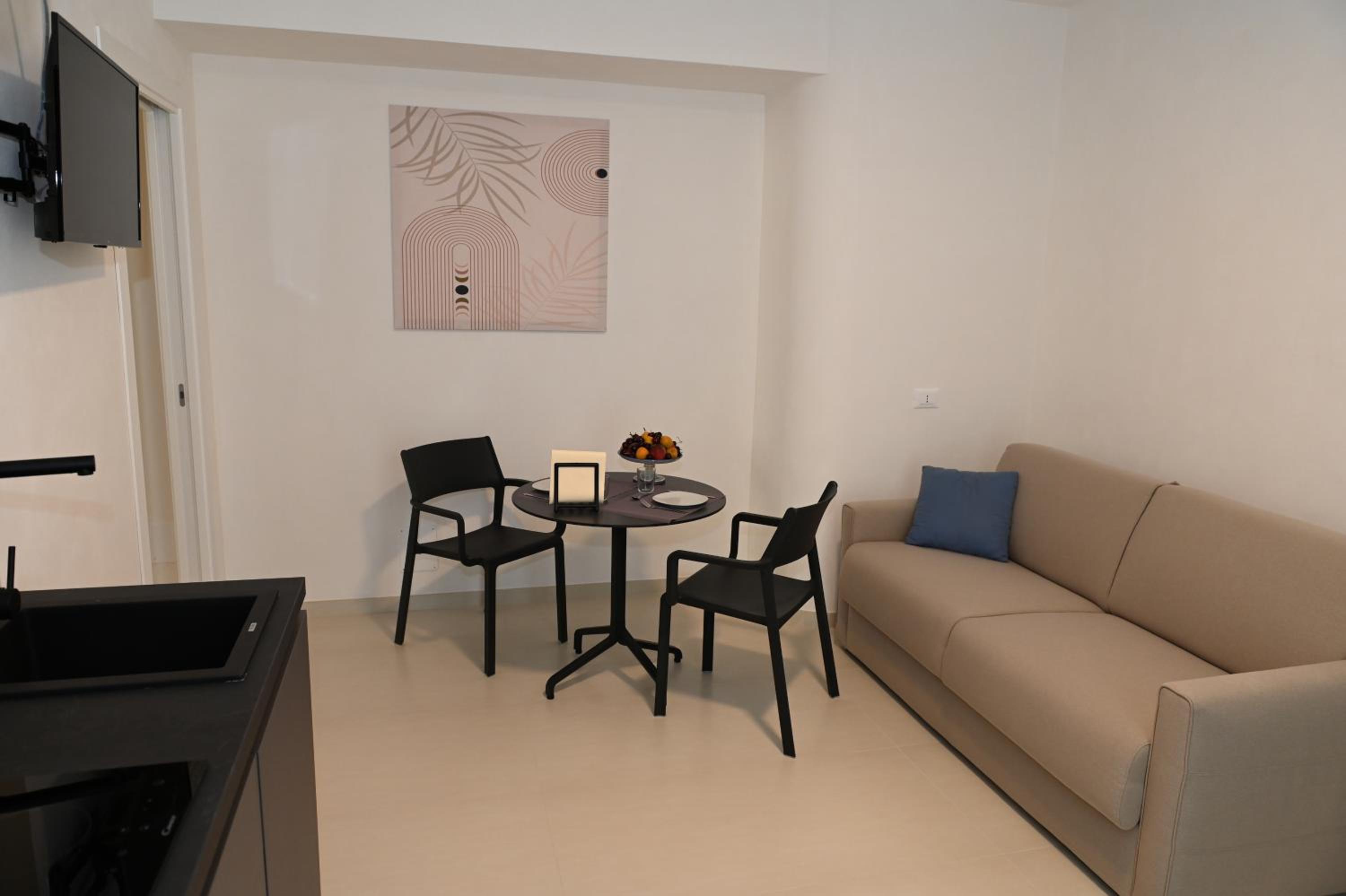 Lebum Apartments & Suites