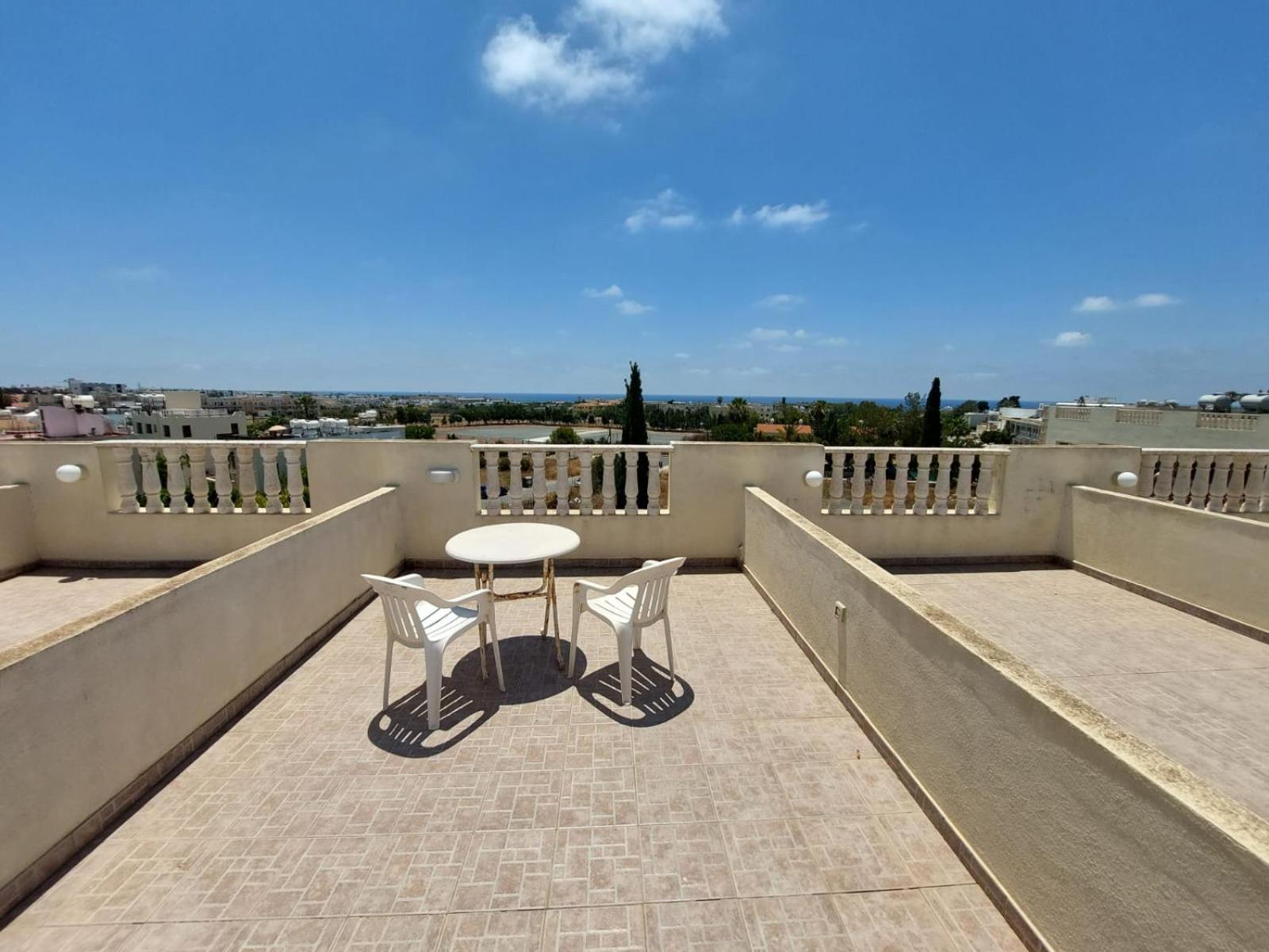Stunning views' Apartment with Pool