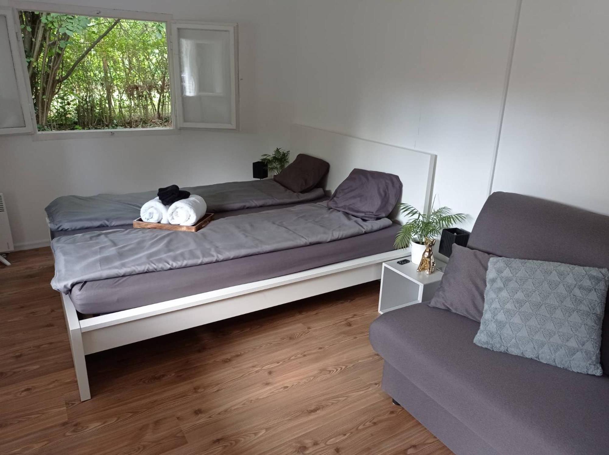 Akarattya Endless Summer Woodhouse view 5