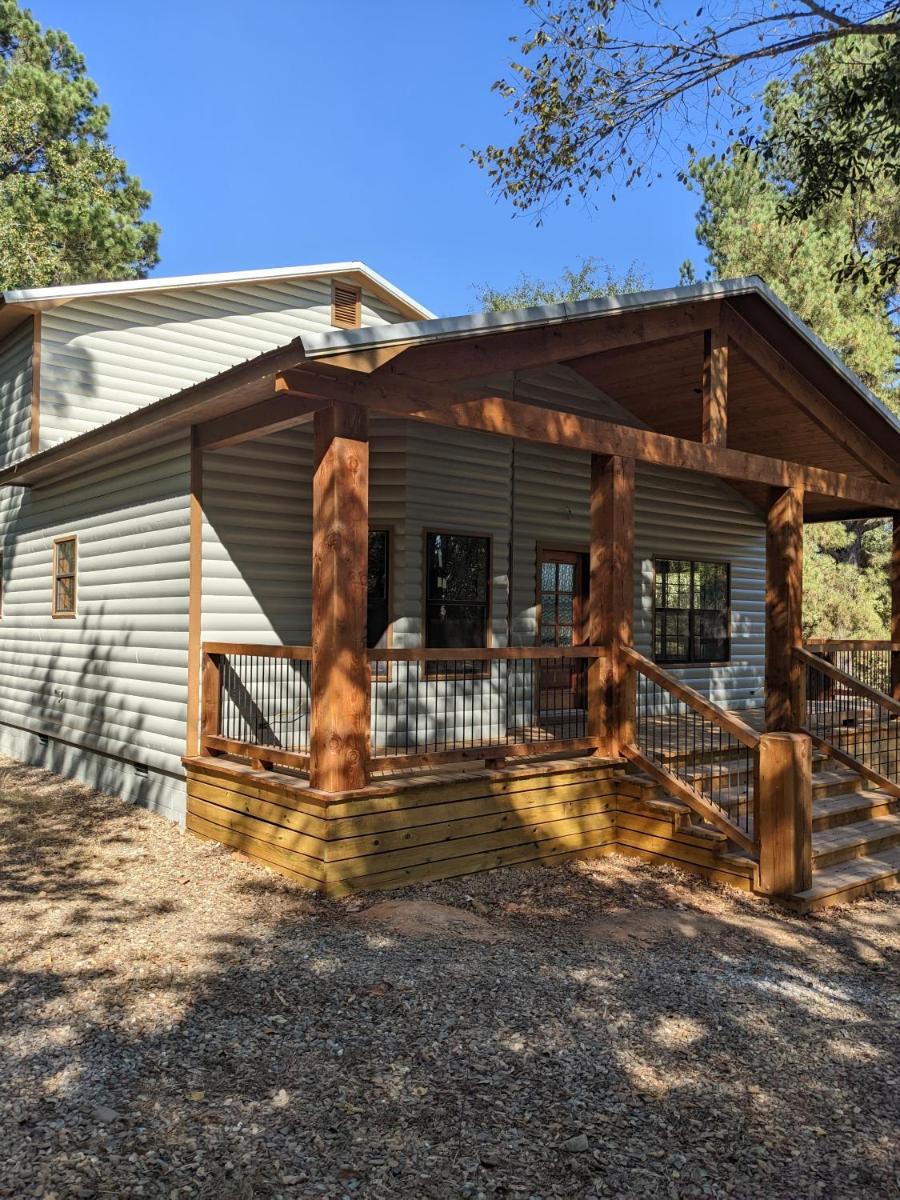 Lofted Pines Fun Family Friendly Cabin