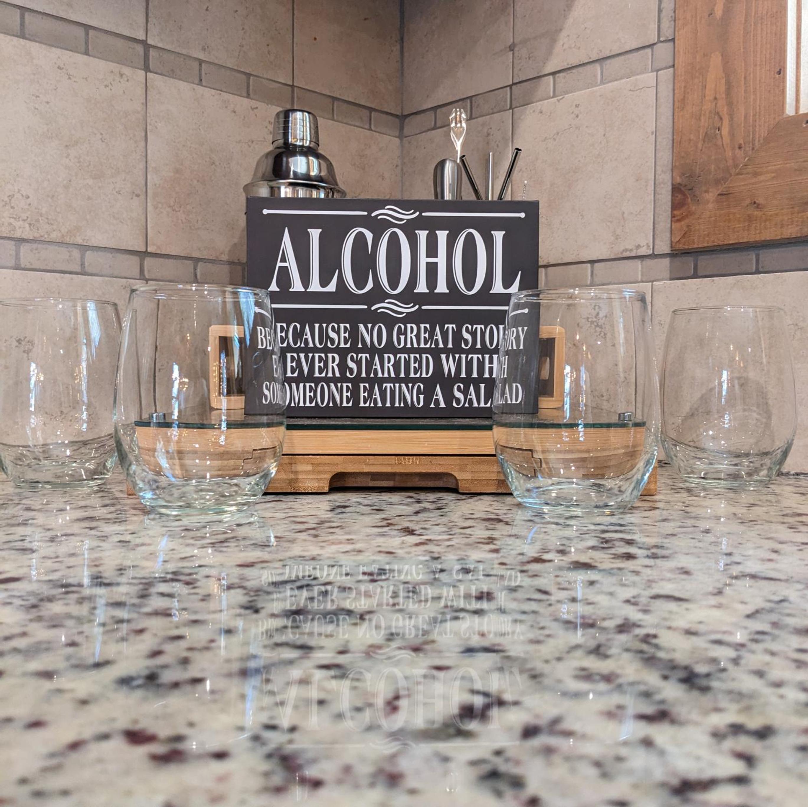 Wine Time 5 Bedroom Shuffleboard Hot Tub Fire Pit Play Set view 2