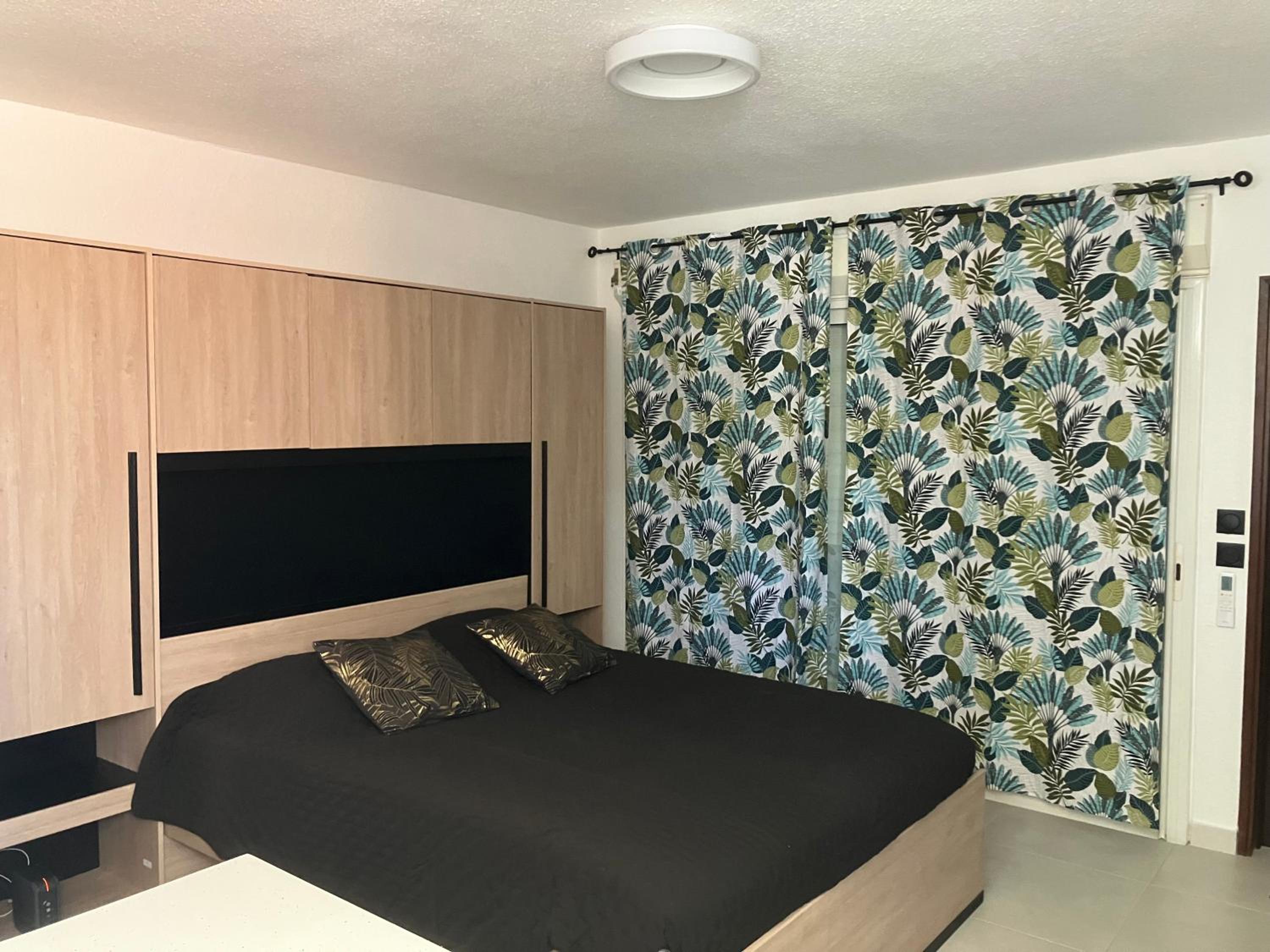 STUDIO MEUBLE RESIDENCE ESTUDOM - HIBISCUS - UNIVERSITE DE CAYENNE view 3
