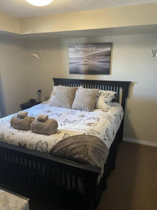 Chris's Cozy Condo Times Square Rogers Place Edmonton
