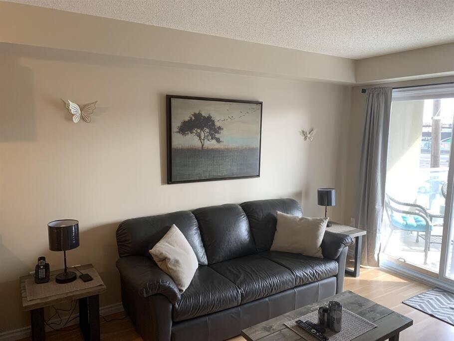 Chris's Cozy Condo Times Square Rogers Place Edmonton