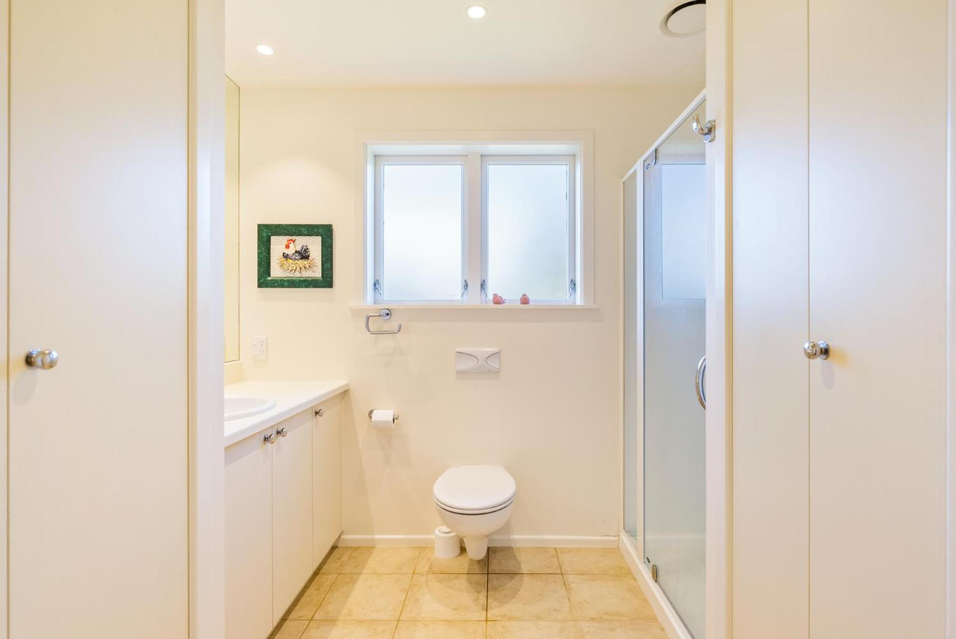 Kapiti Panorama - Waikanae Beach Holiday Home