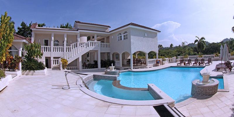 The Crown Villas at Lifestyle Holidays Vacation Resort