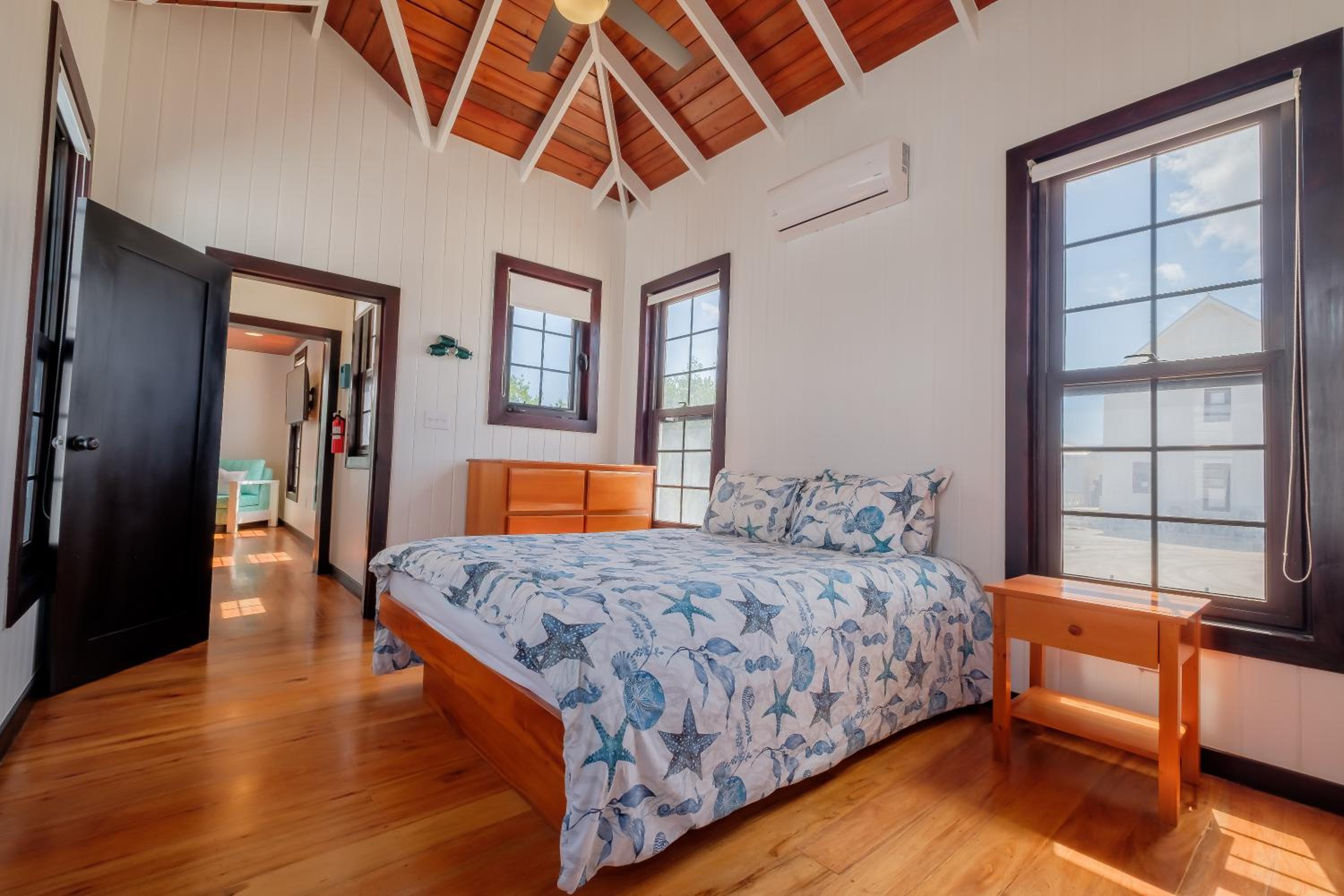 Caribbean Vacation Rentals and The PoolClub at Mahogany!