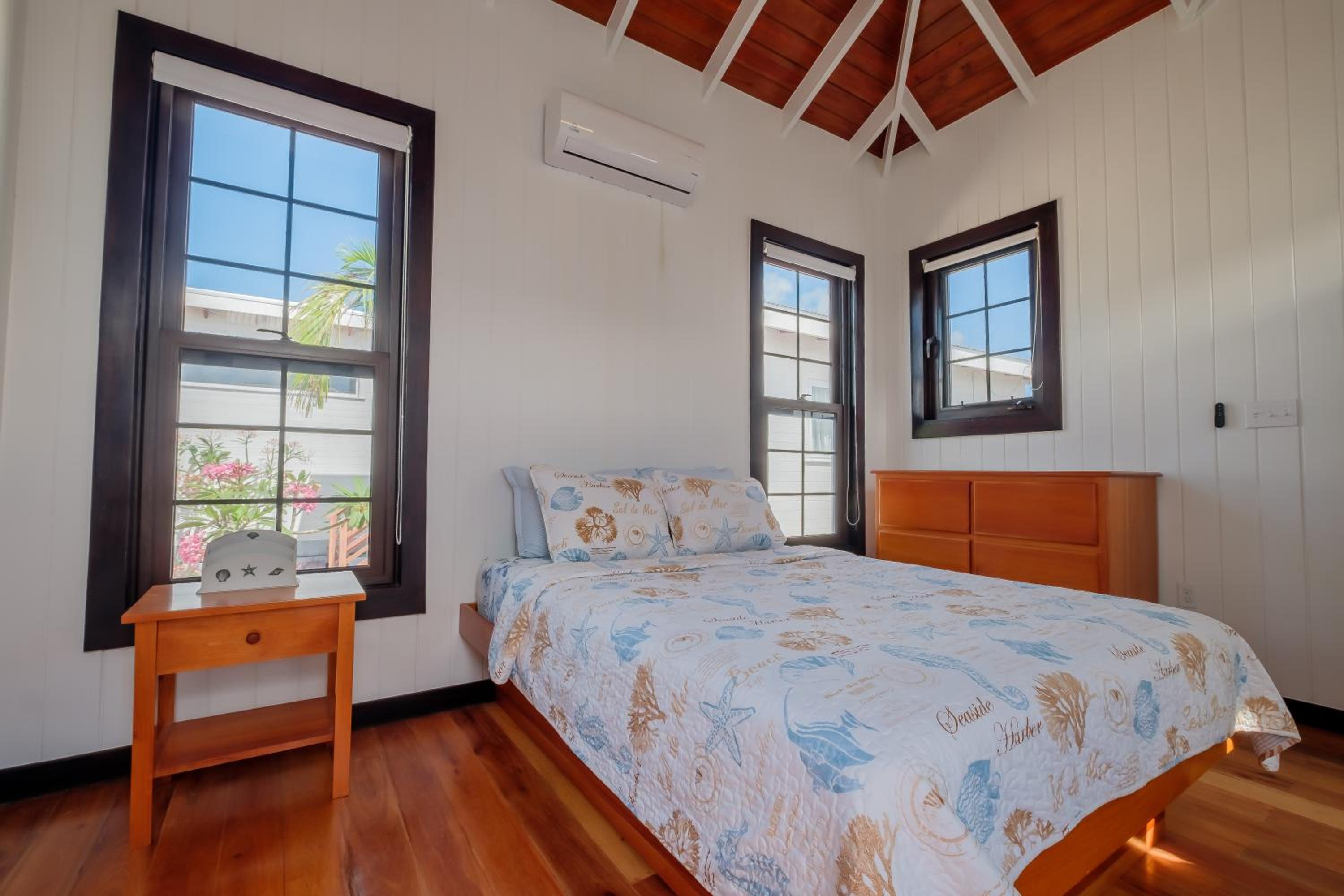 Caribbean Vacation Rentals and The PoolClub at Mahogany!