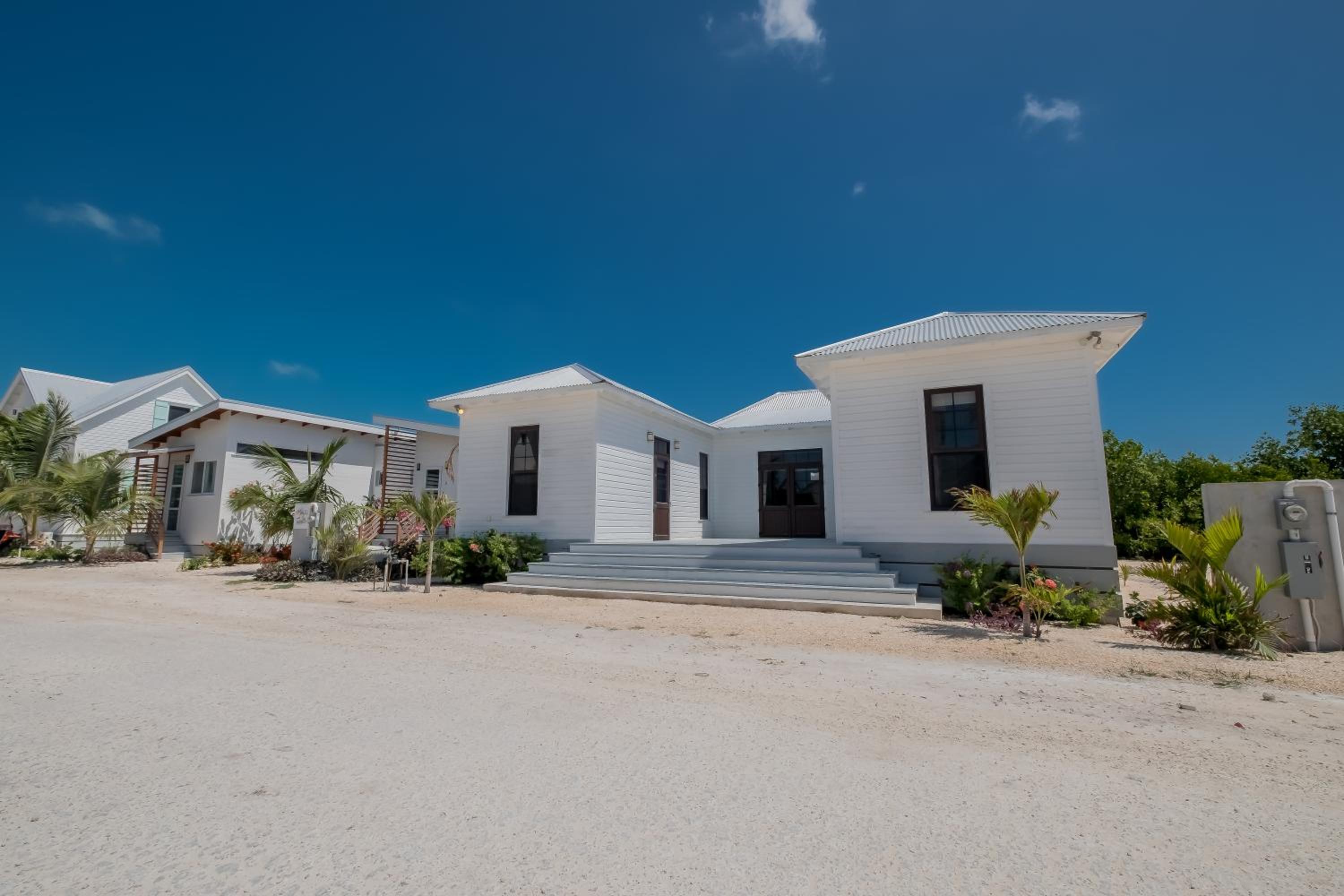 Caribbean Vacation Rentals and The PoolClub at Mahogany!