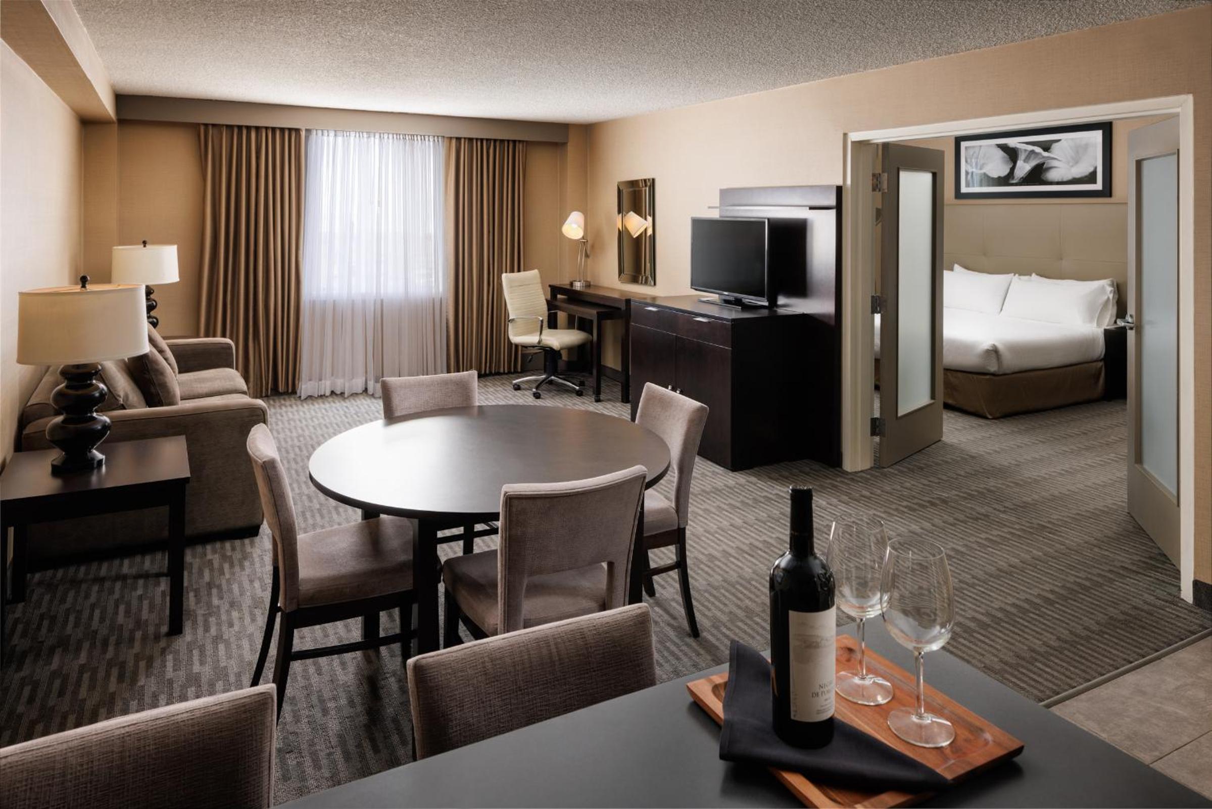 Grande Prairie Vacations - Pomeroy Hotel  Conference Centre - Property Image 4