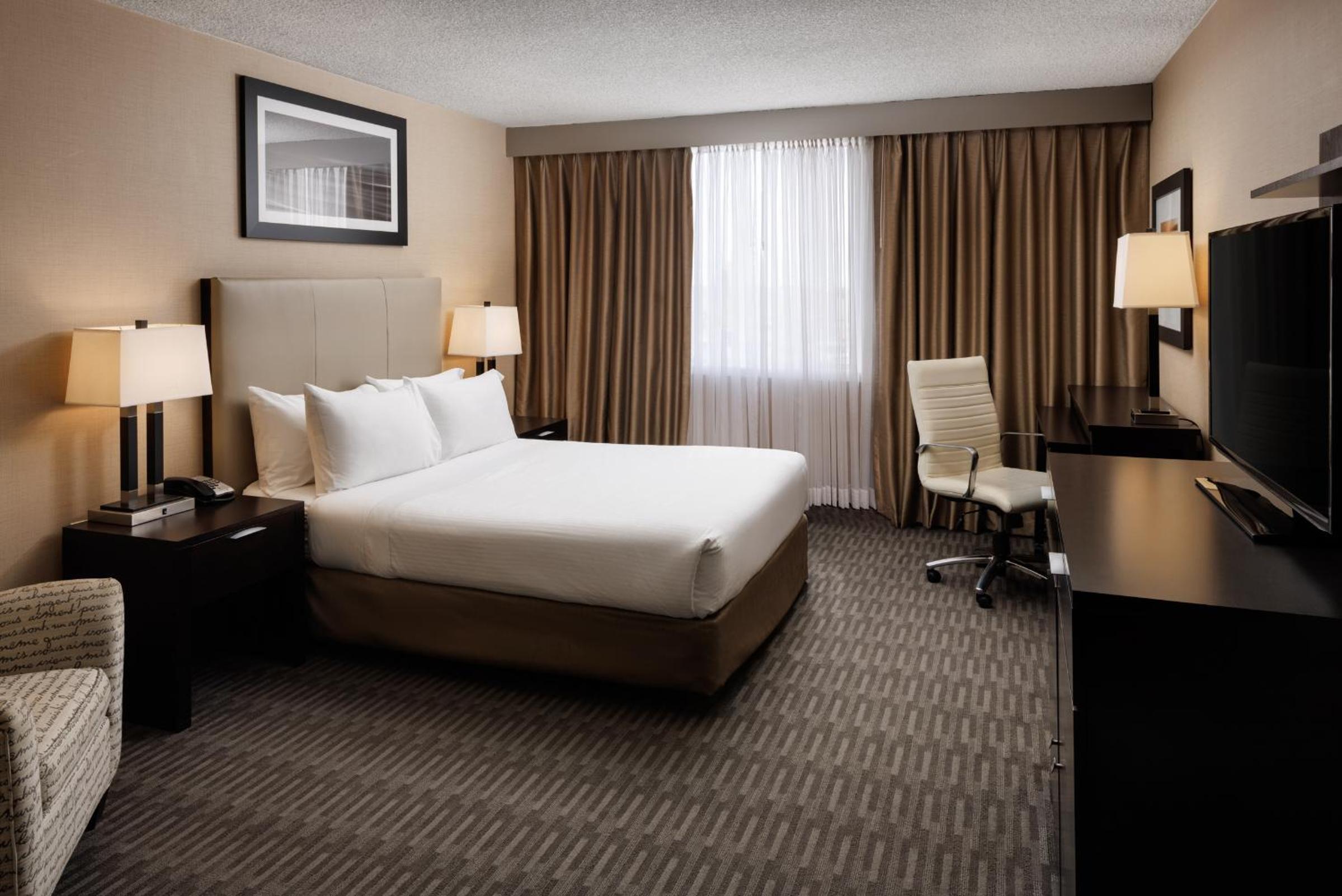 Grande Prairie Vacations - Pomeroy Hotel  Conference Centre - Property Image 6