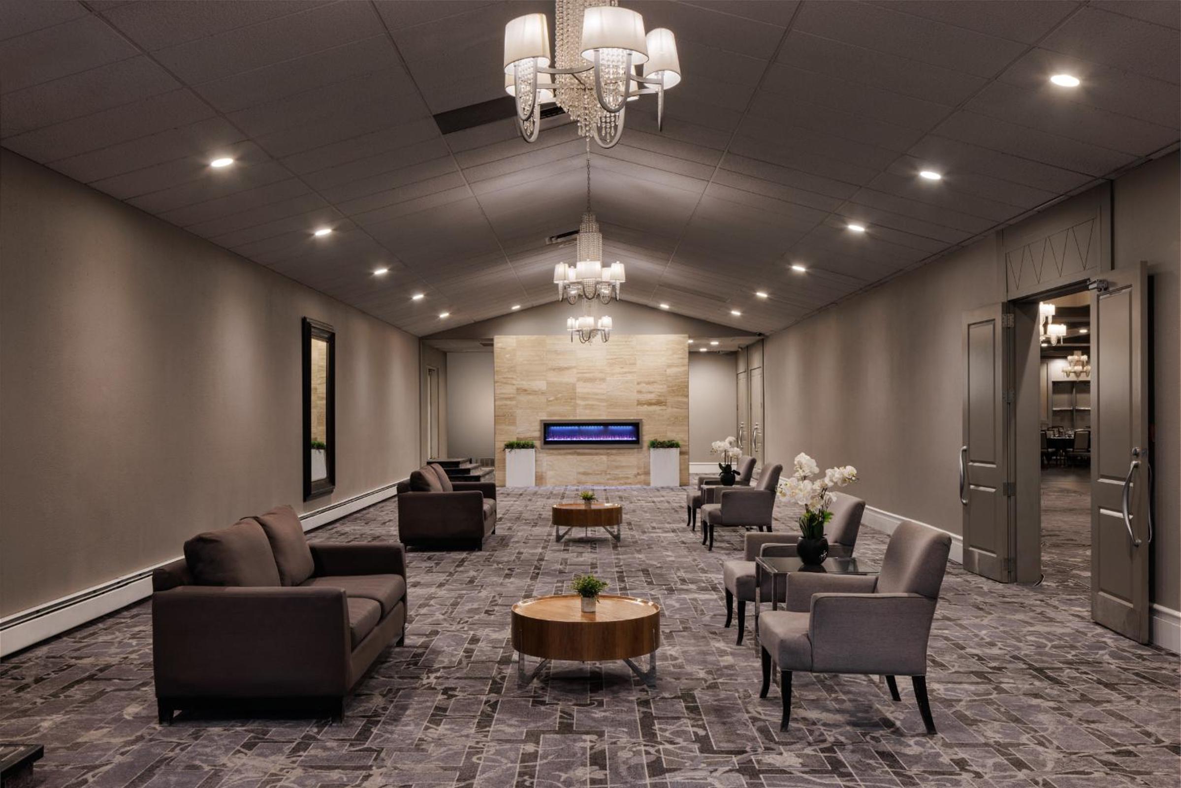 Grande Prairie Vacations - Pomeroy Hotel  Conference Centre - Property Image 9
