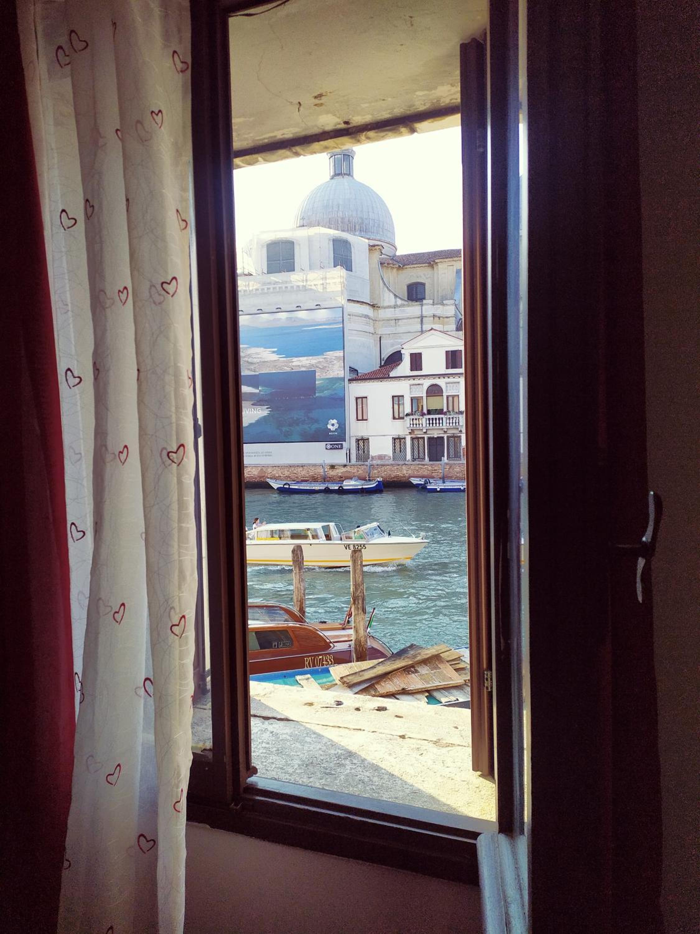 Zen Accommodations Grand Canal