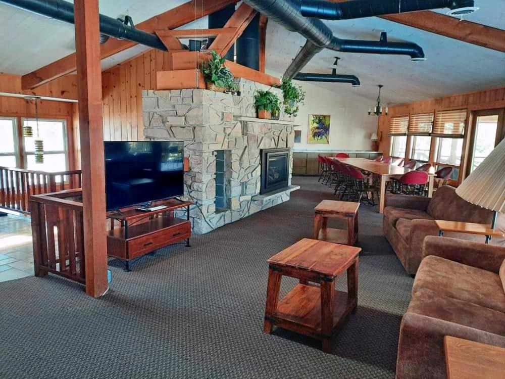 Holiday Acres Resort