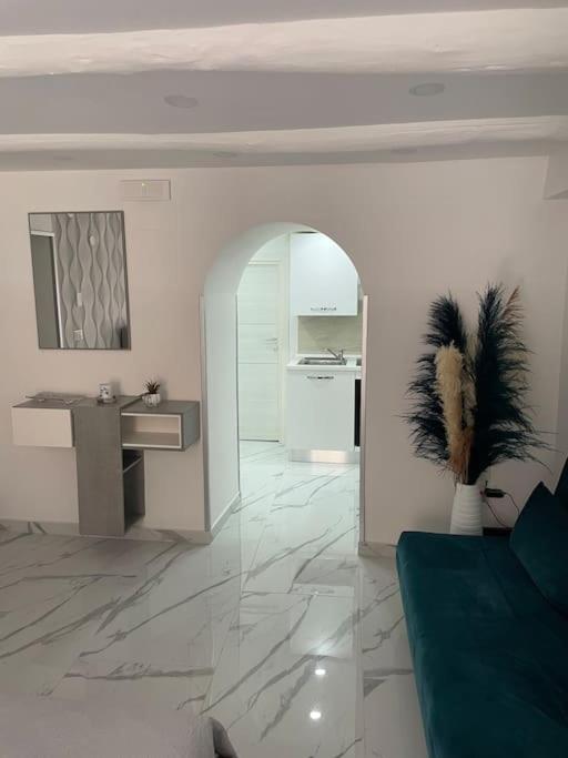 Casa Paradiso en Naples — hotel room