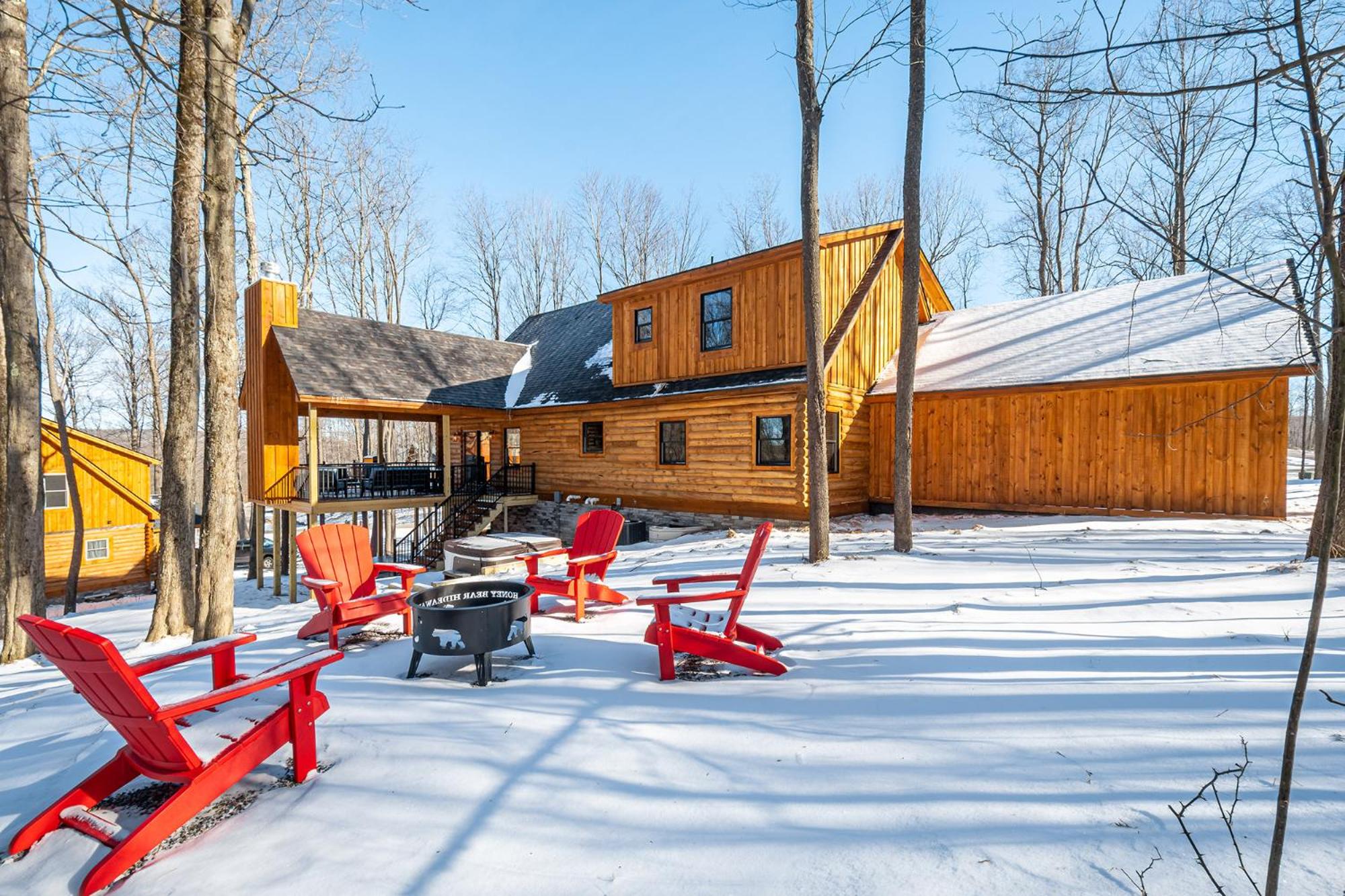 Honey Bear Hideaway view 4