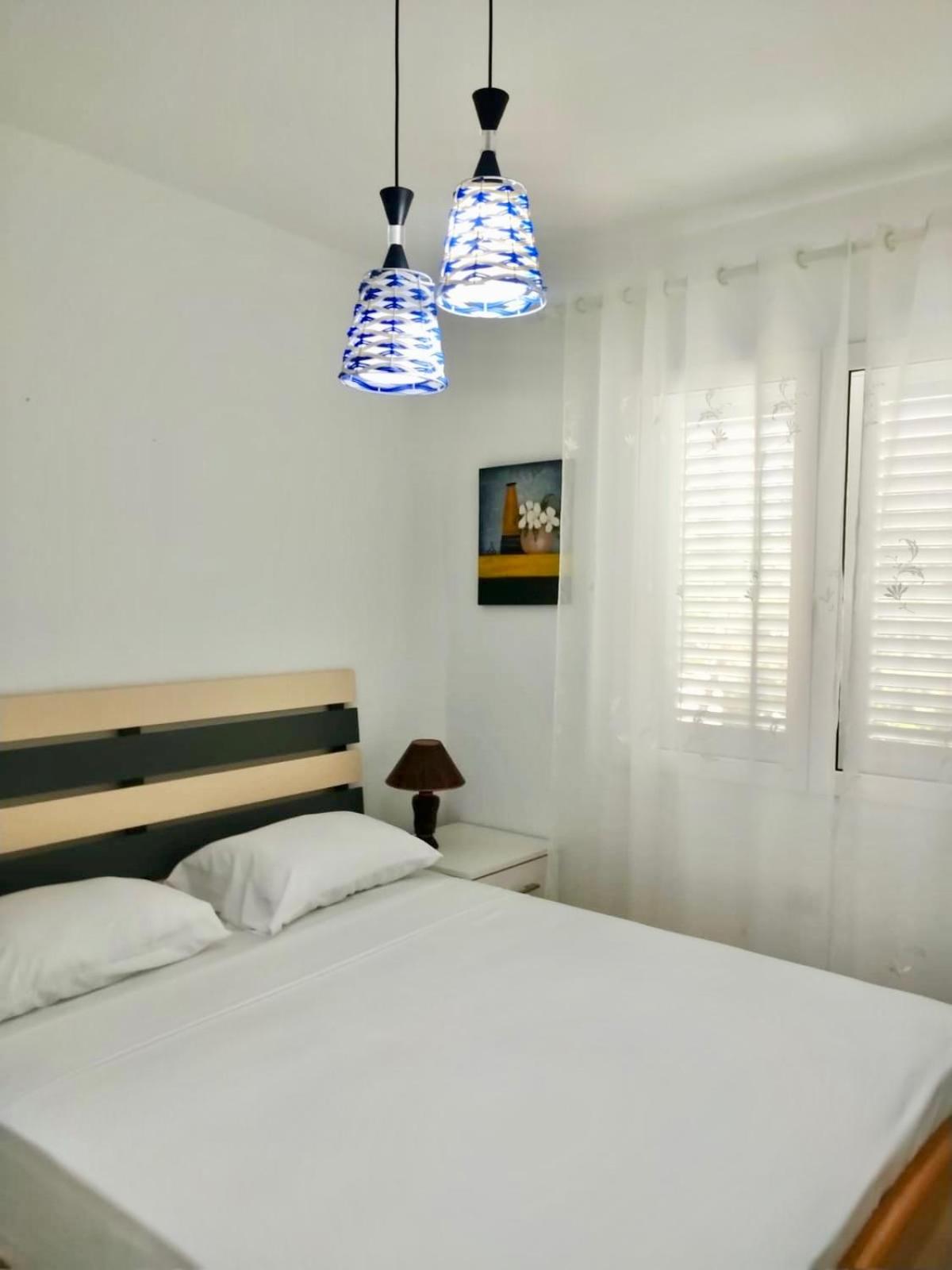 Golem Beach Apartment with Enchanting Garden