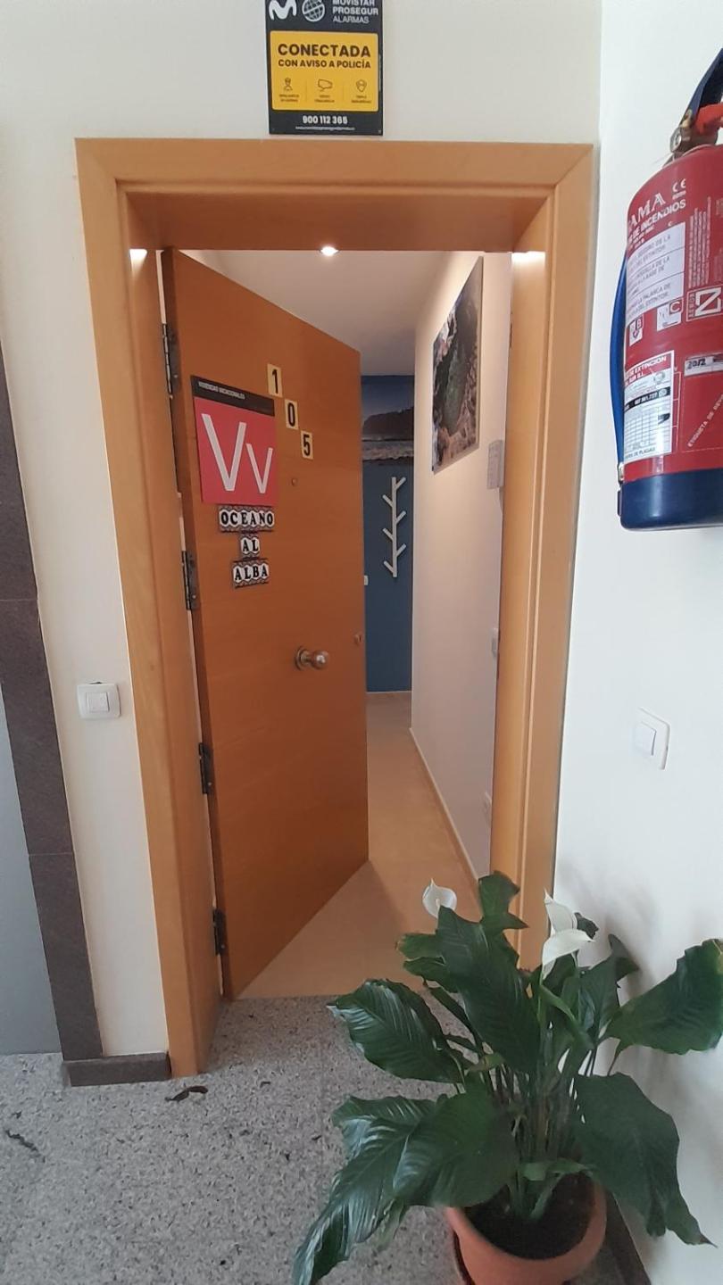 Ocean Escape Los Abrigos Front Sea Fast WiFi Near Airport view 4