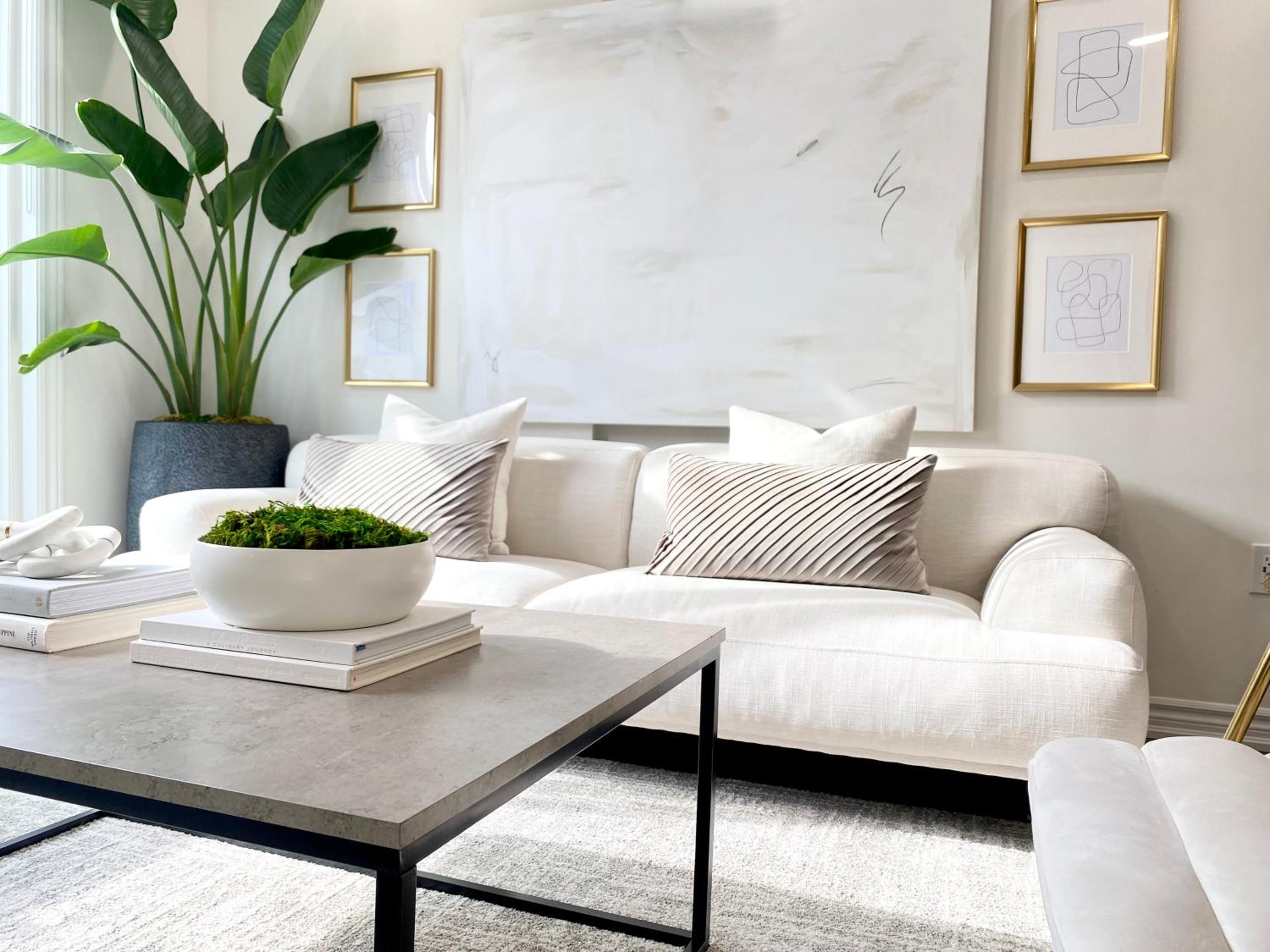 Modern and Bright Luxury Home Centrally Located in Toronto’s GTA