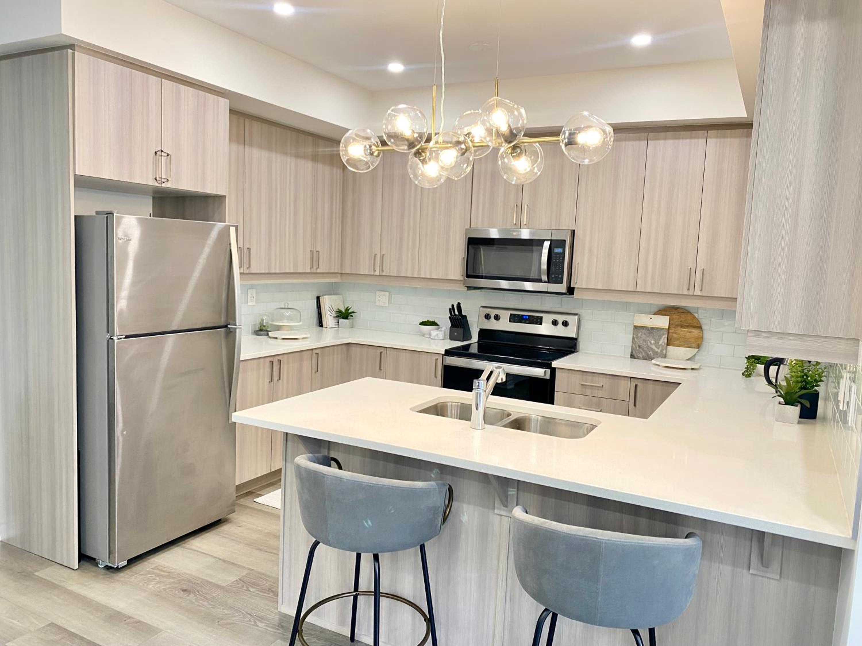 Modern and Bright Luxury Home Centrally Located in Toronto’s GTA