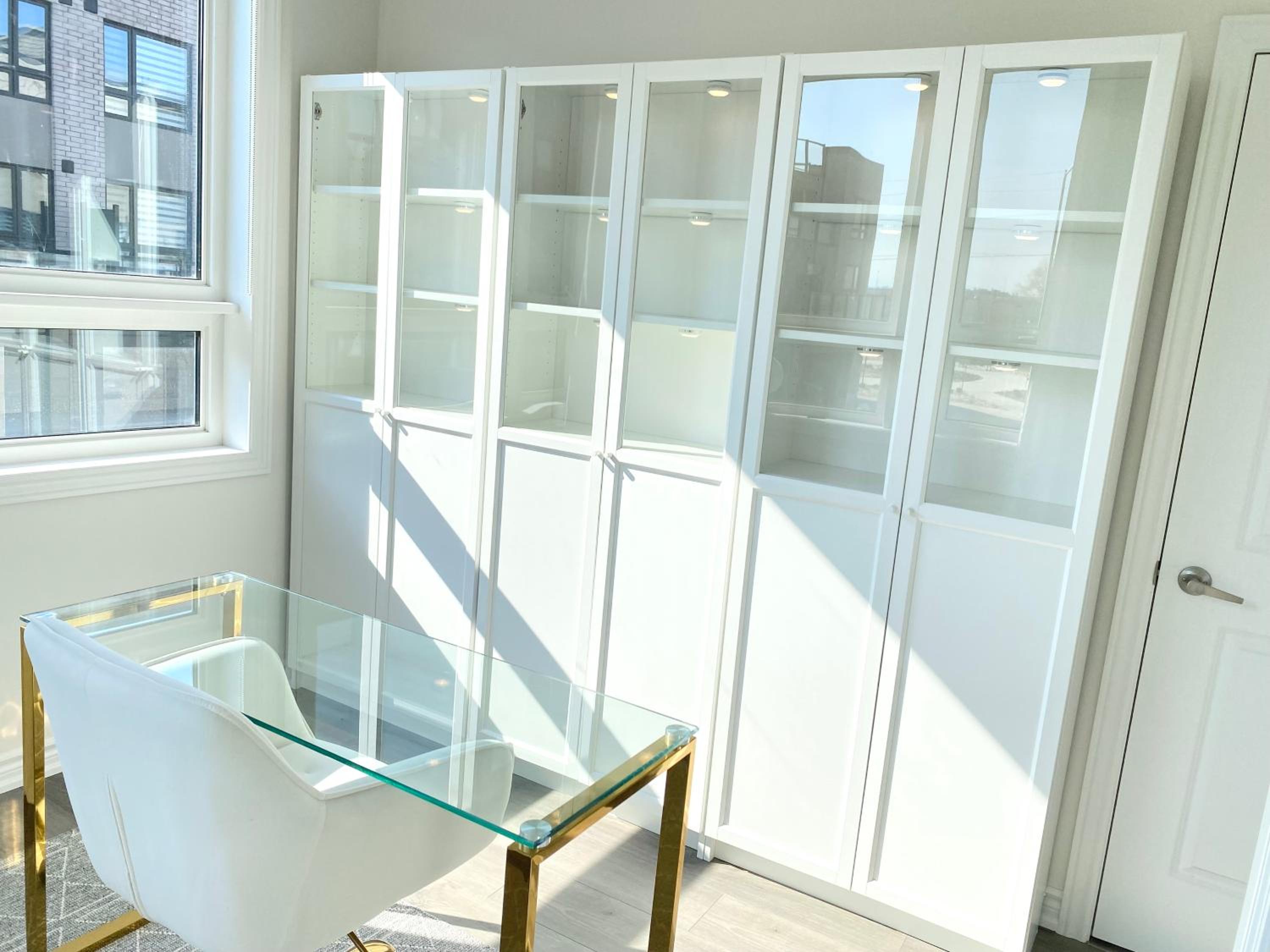 Modern and Bright Luxury Home Centrally Located in Toronto’s GTA