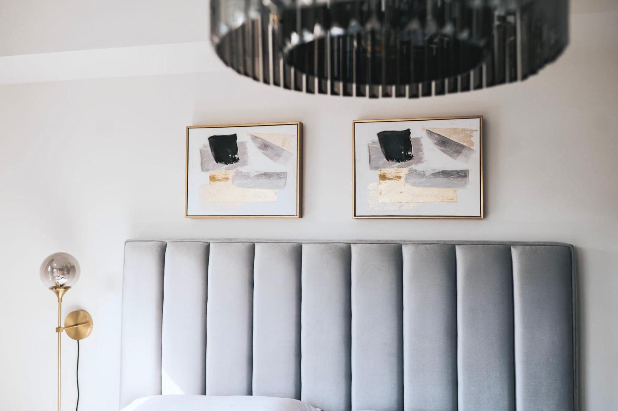 Modern and Bright Luxury Home Centrally Located in Toronto’s GTA