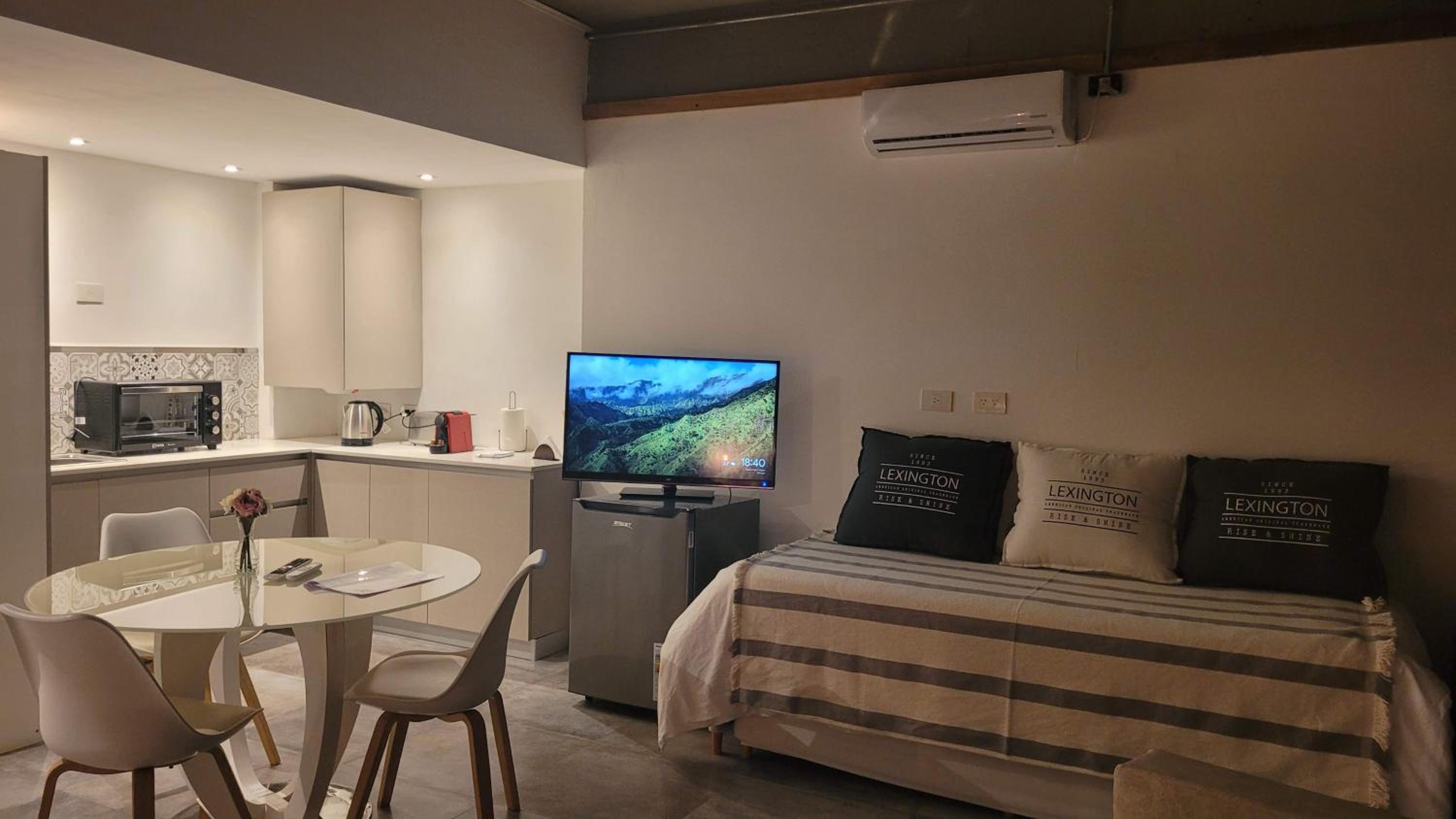 La Belle San Isidro Lofts