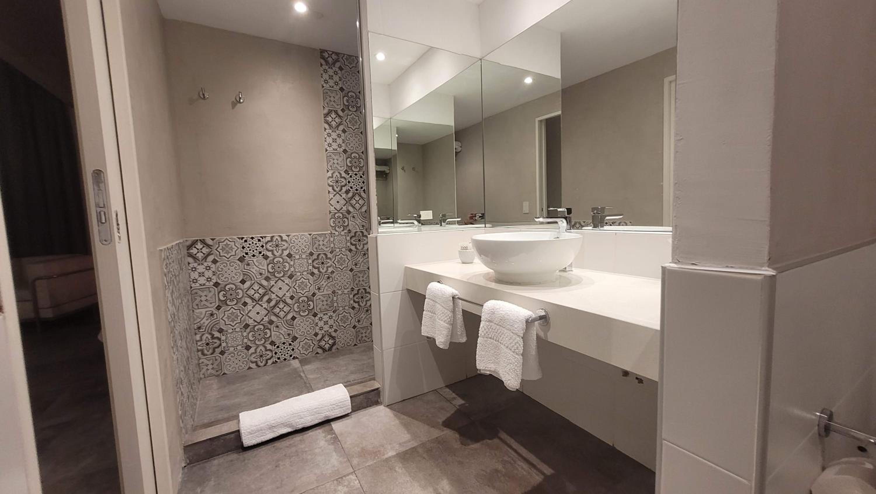 La Belle San Isidro Lofts