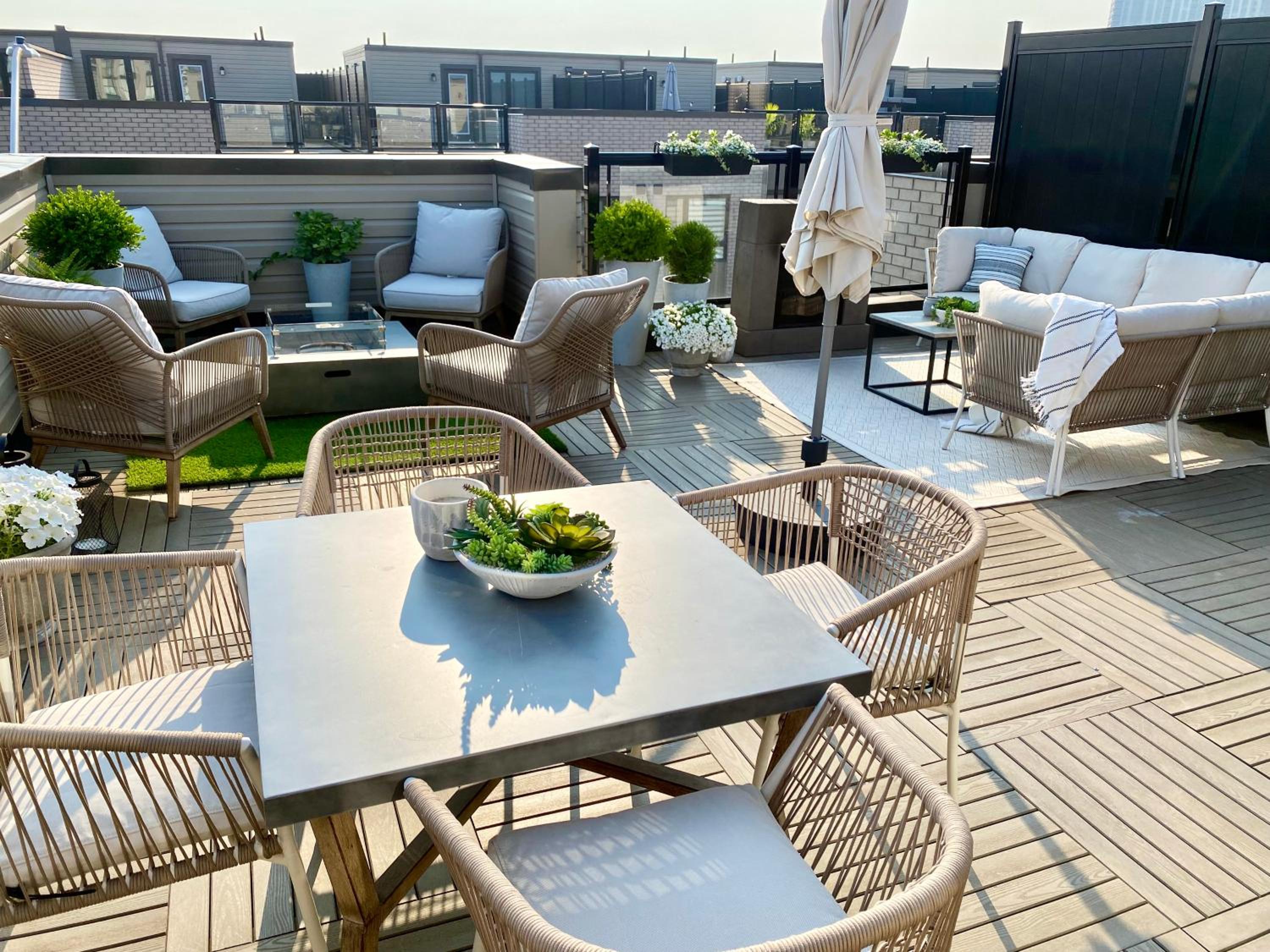 Modern and Bright Luxury Home Centrally Located in Toronto’s GTA