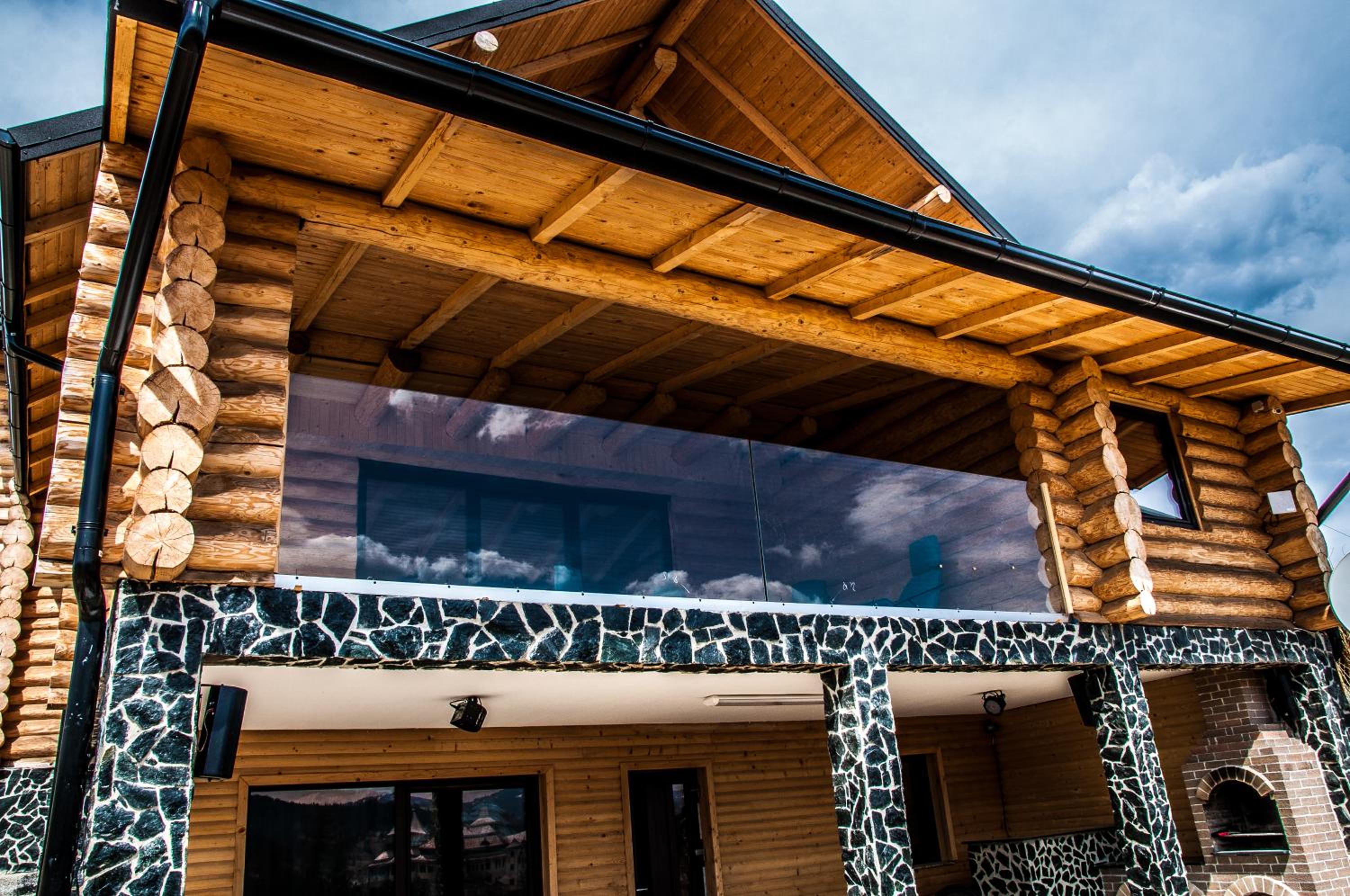 Cabana Deac - Luxury Chalet view 2