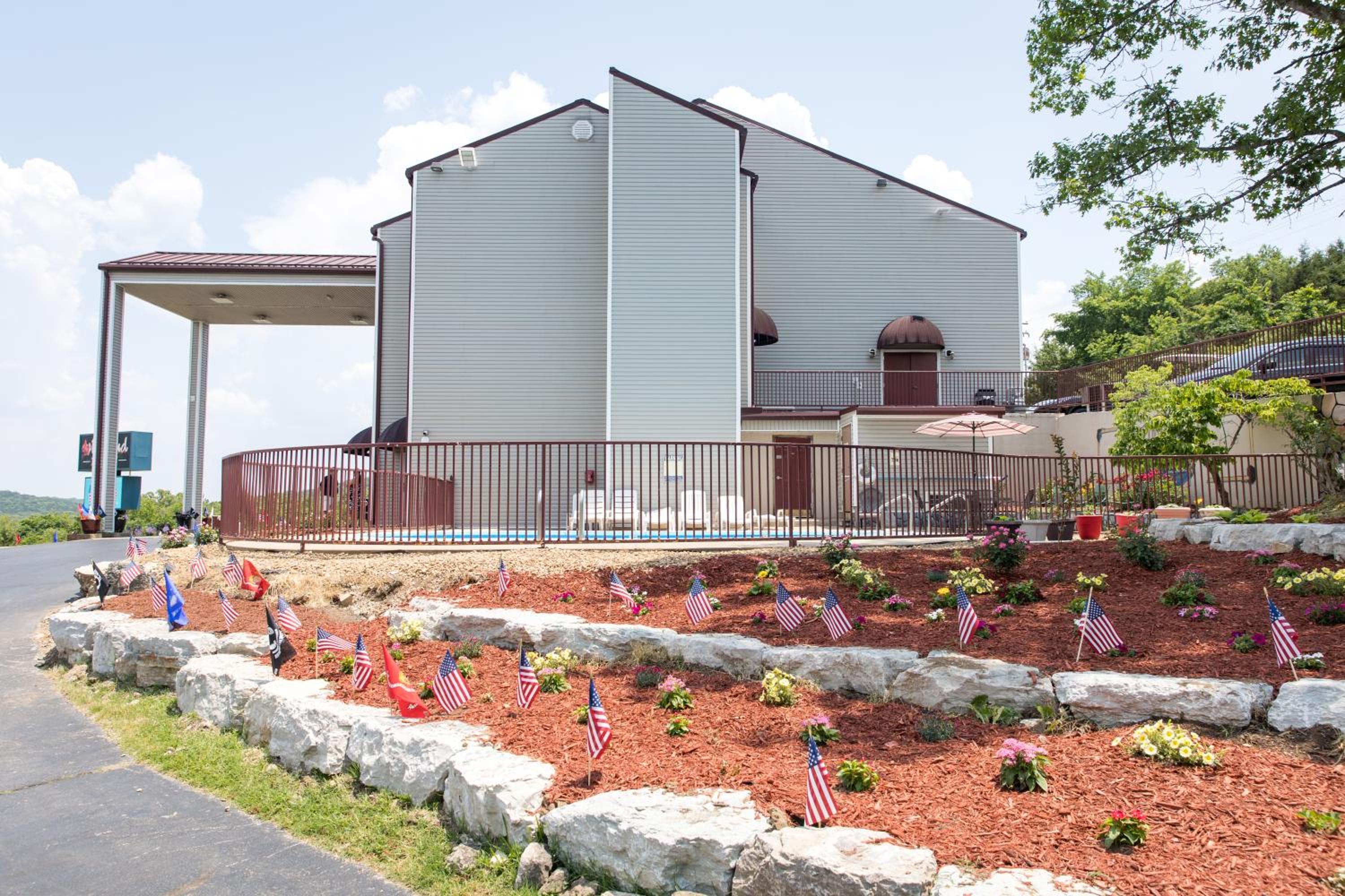 Rosebud Inn