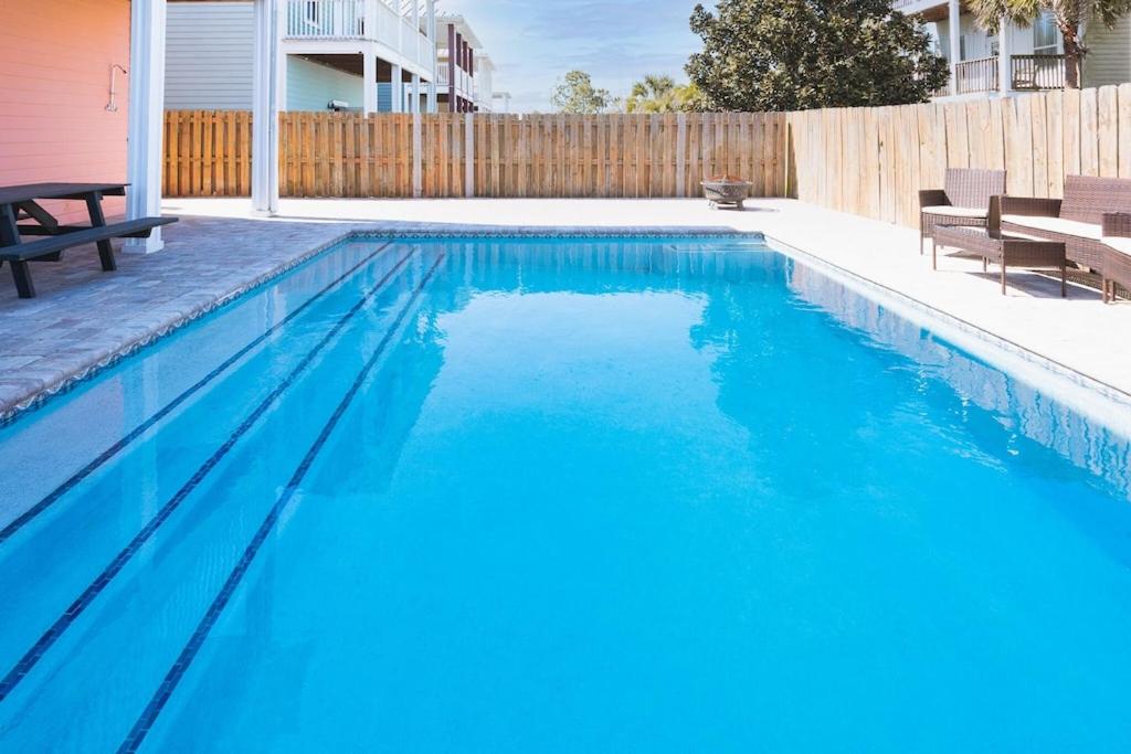 #Beautiful 4 Room Home in Panama City Beach 3 blocks from the Ocean view 4