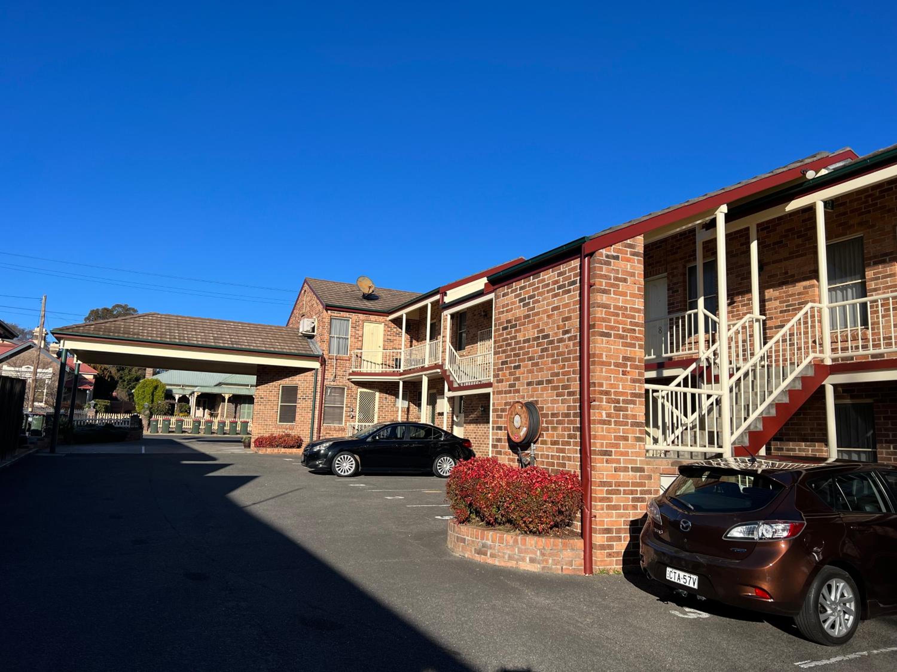Cedar Lodge Motel