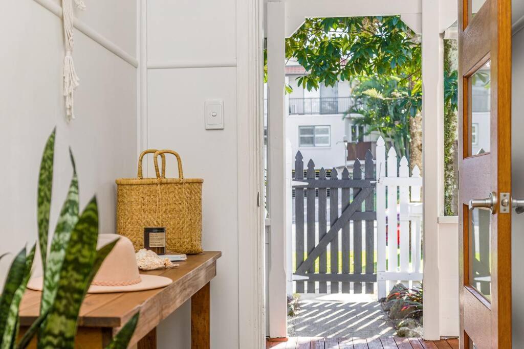 Shirley Beach House, right in heart of Byron Bay, walking distance to town and most famous beaches