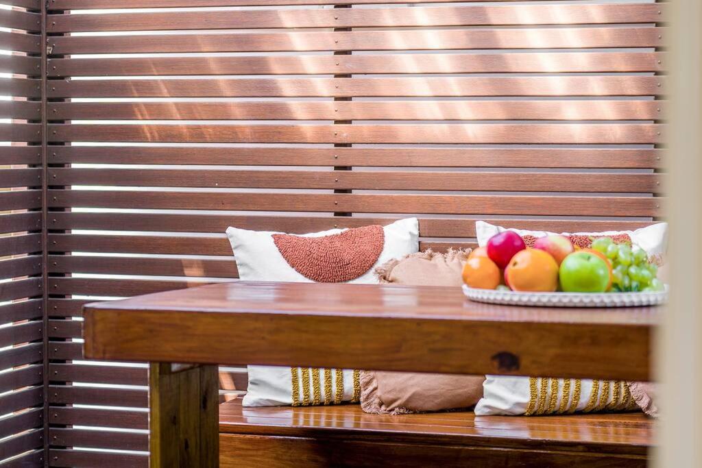 Shirley Beach House, right in heart of Byron Bay, walking distance to town and most famous beaches