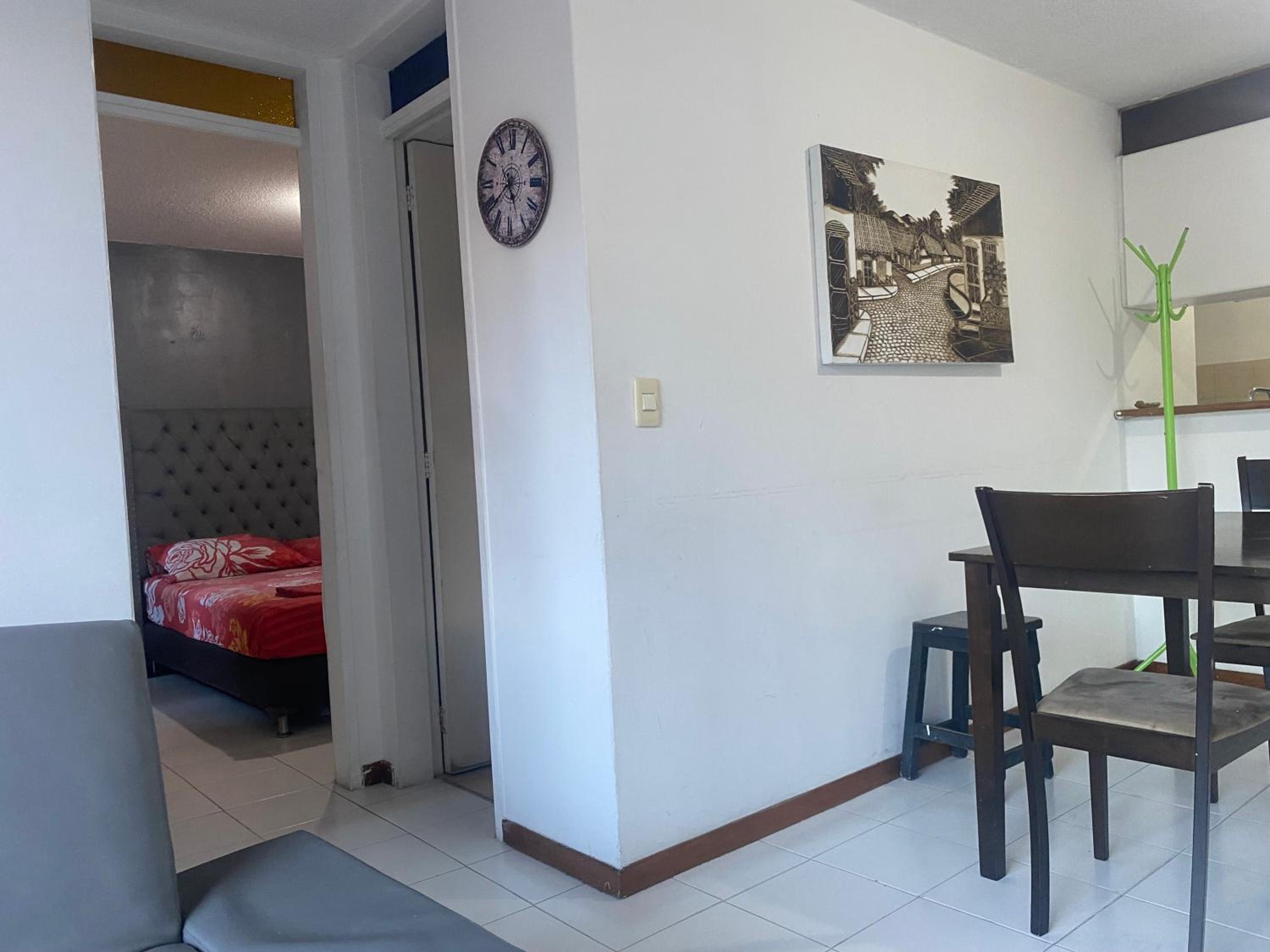 Jardines conjunto cerrado Apt de 2alcobas Laurles estadio