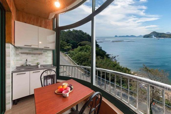 Sunbeach Pension