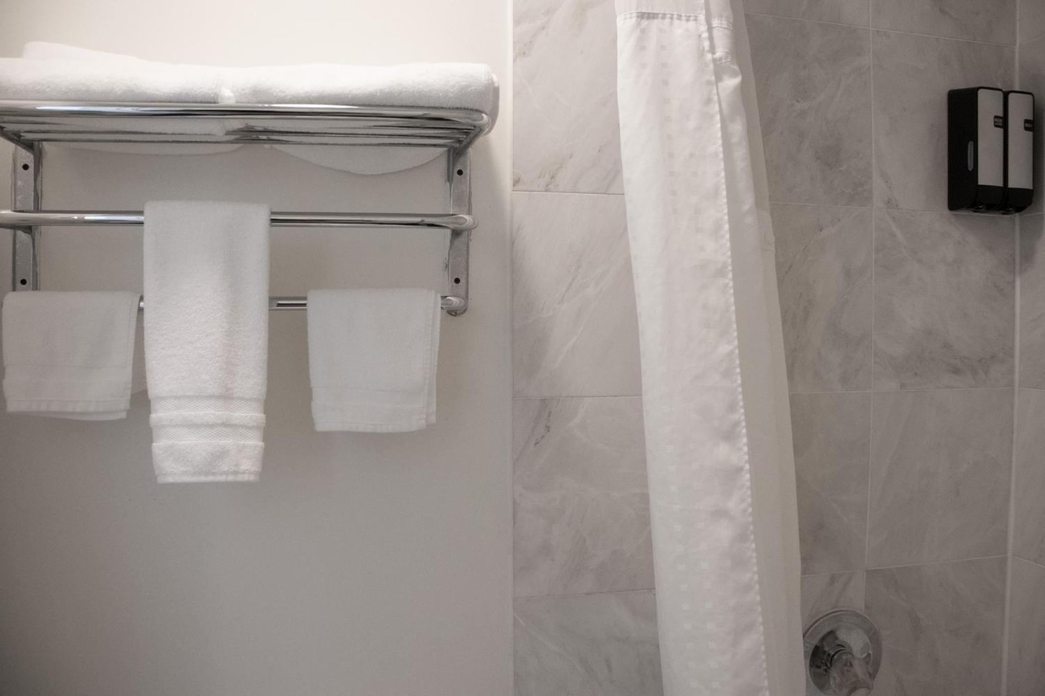 San Jose Vacations - Discovery Inn - Property Image 4